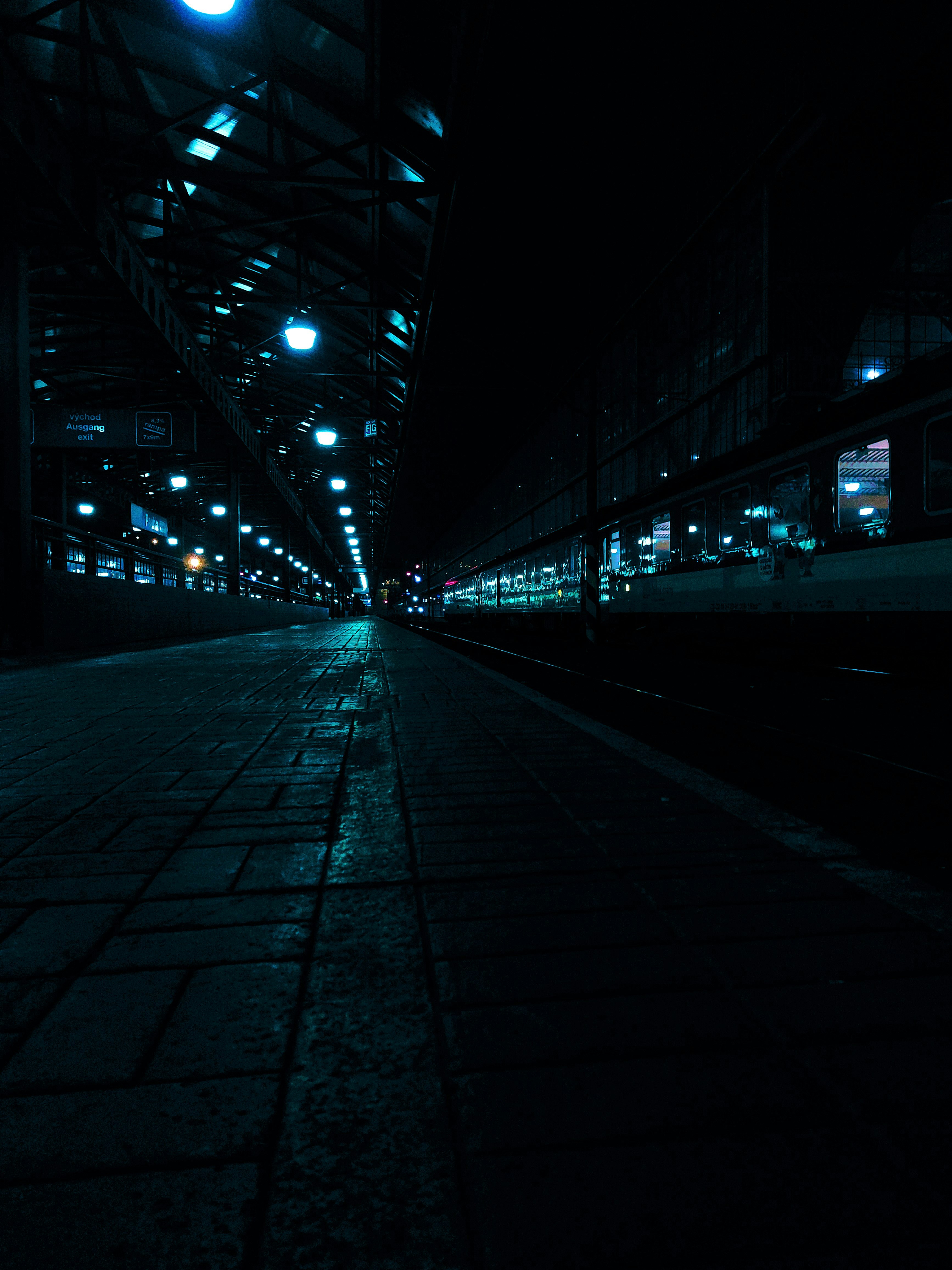 Photo by martinsebek00