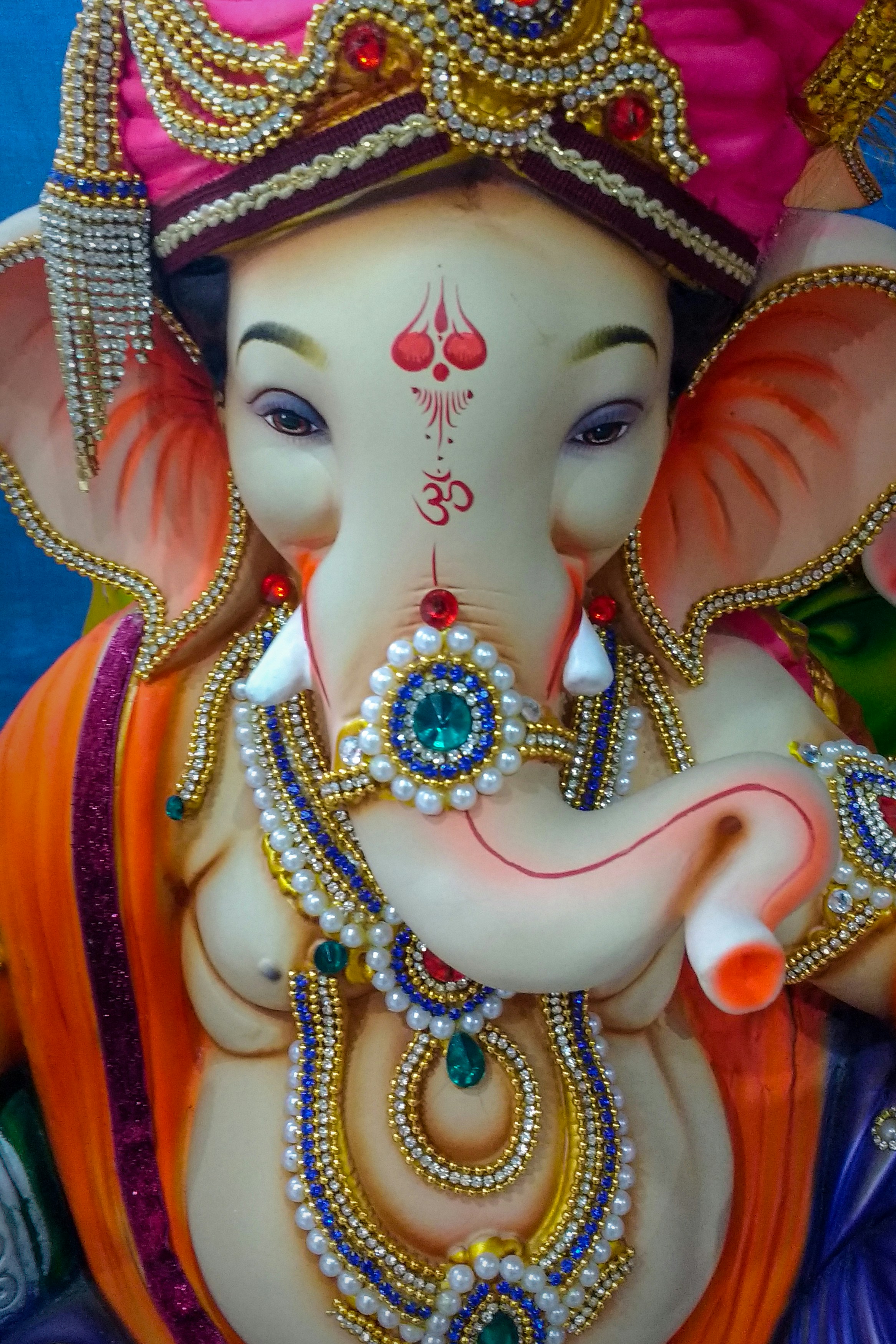 A statue of an elephant with a crown on it's head photo – Free ...