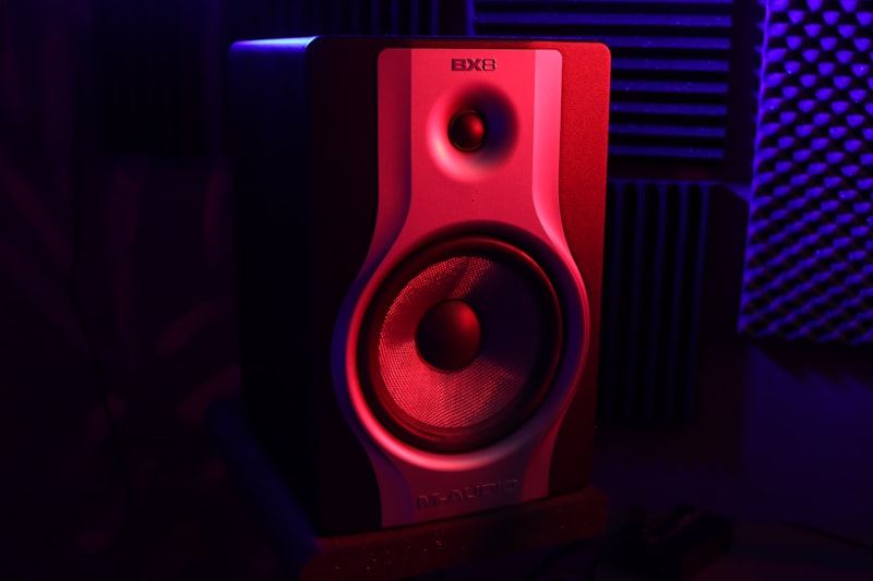 Studio monitor speakers for testing FL Studio productions