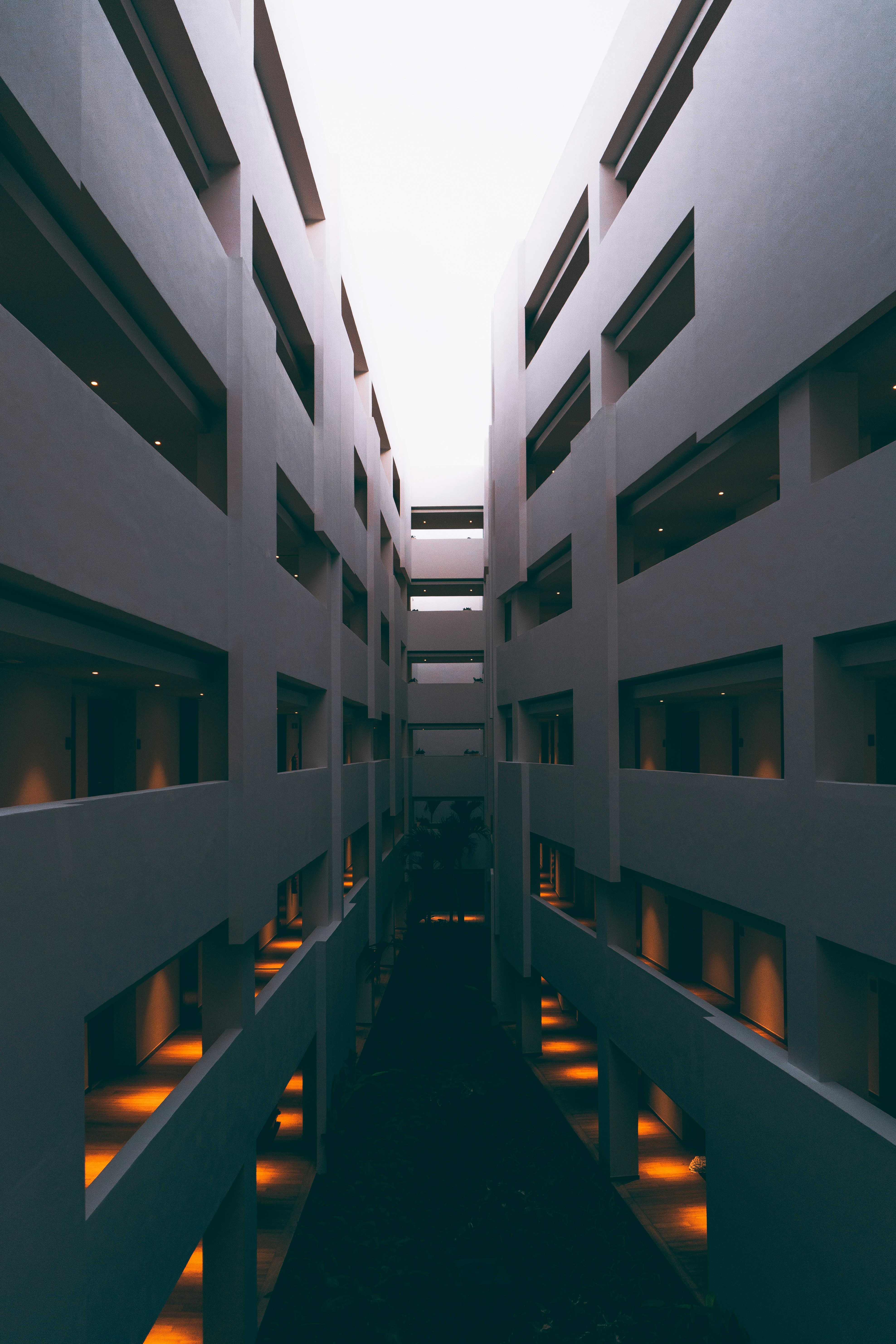 Buffett bets on Japan