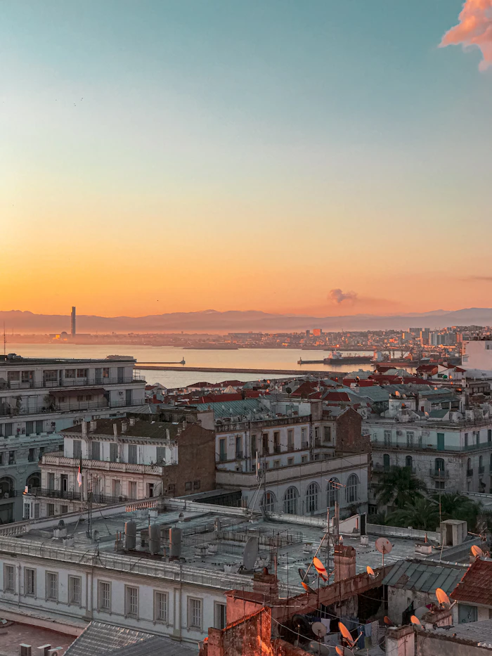 Alger au coucher de soleil