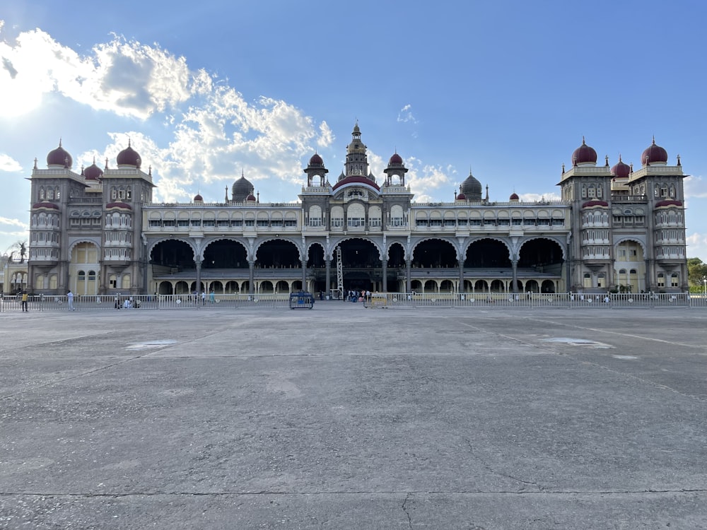 a large building with a sky background