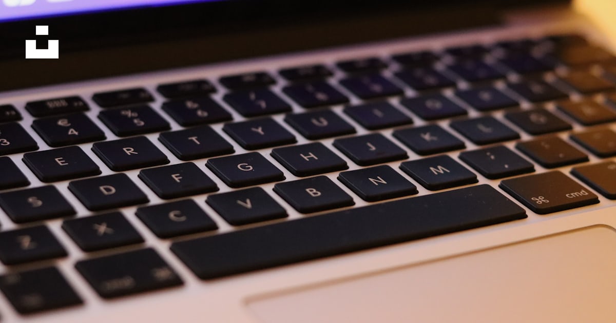 A close up of a laptop computer keyboard photo – Free Computer keyboard ...