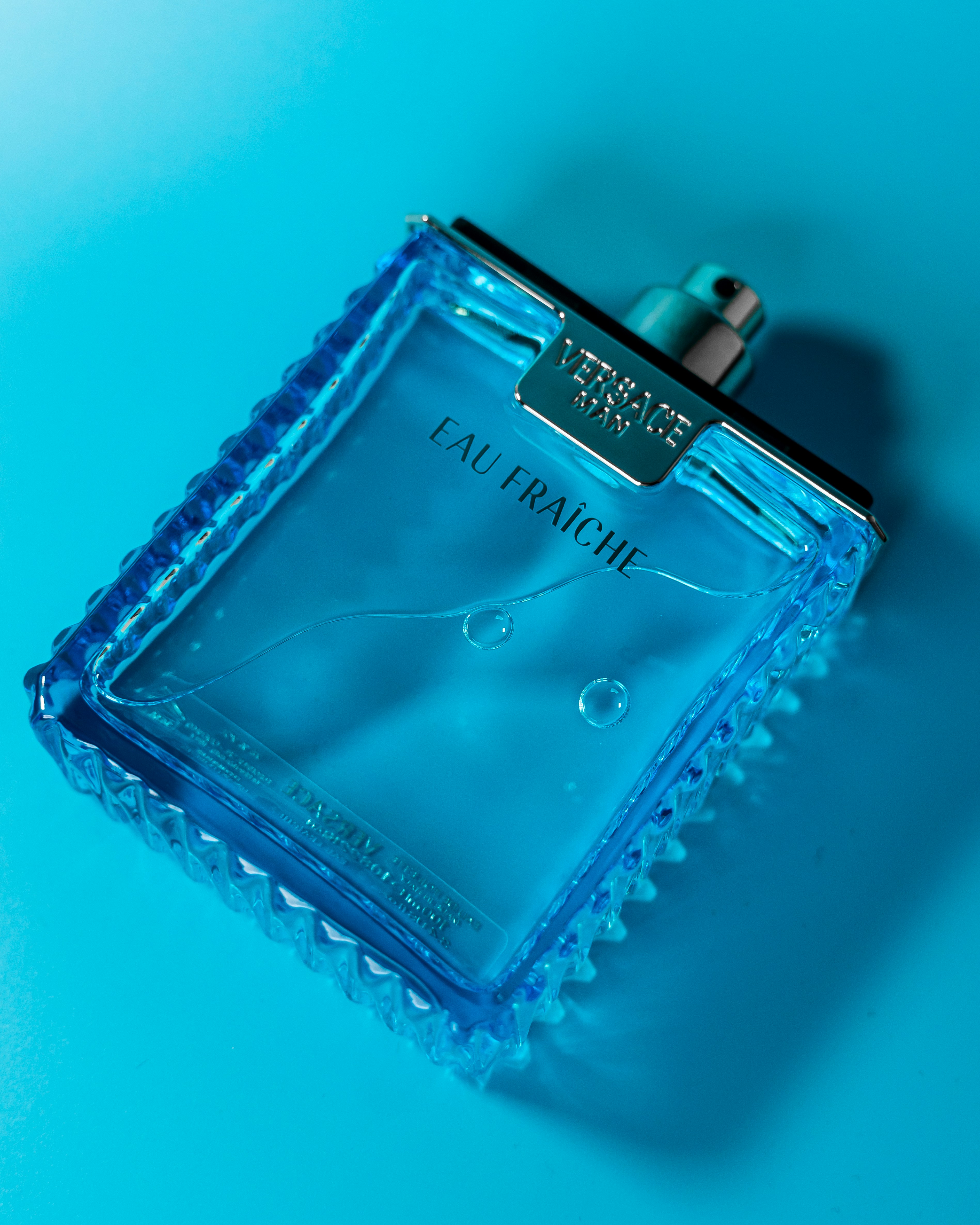 בשמים לגברים – עוצמה, סטייל וניחוח יוקרתי