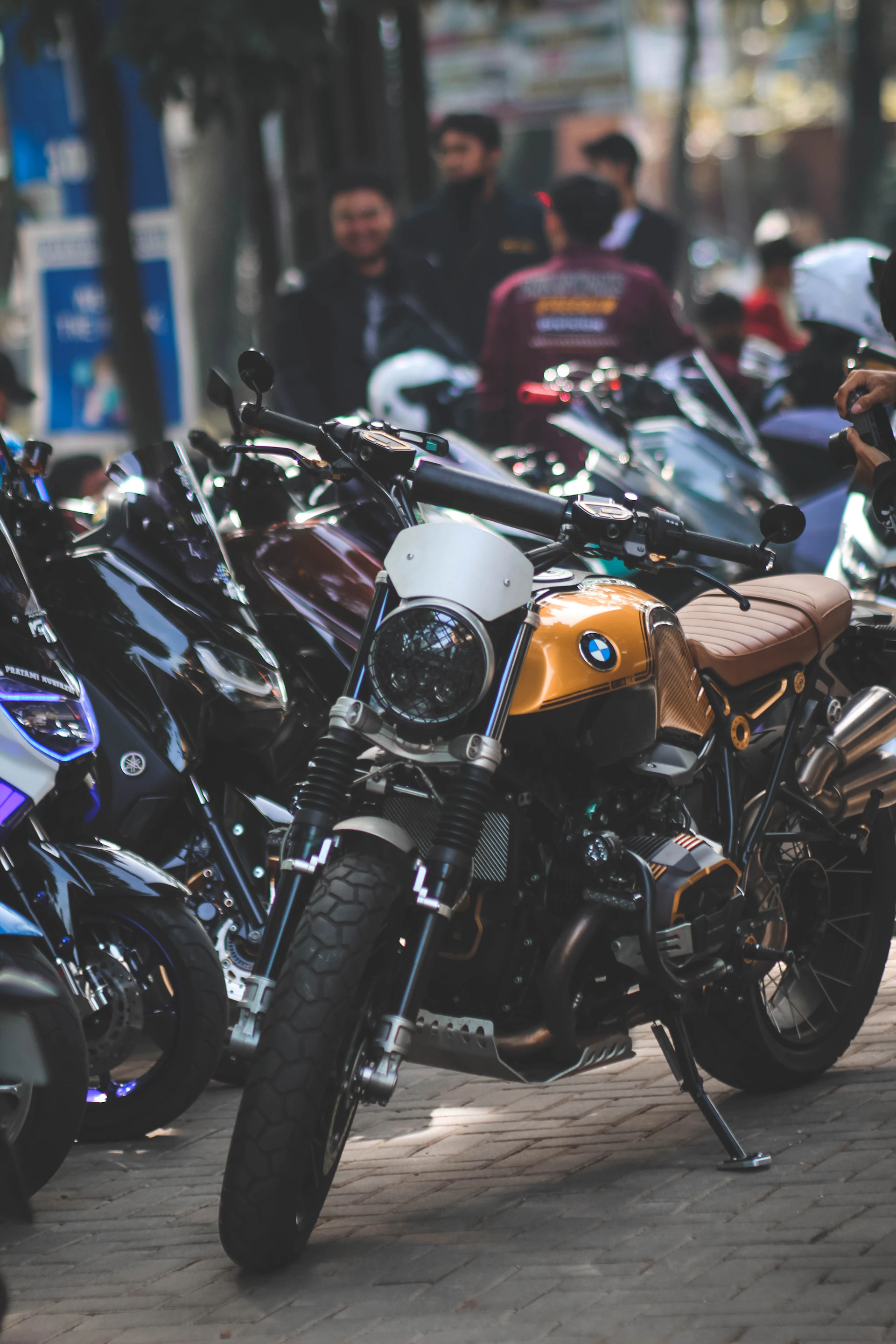 a group of motorcycles parked next to each other