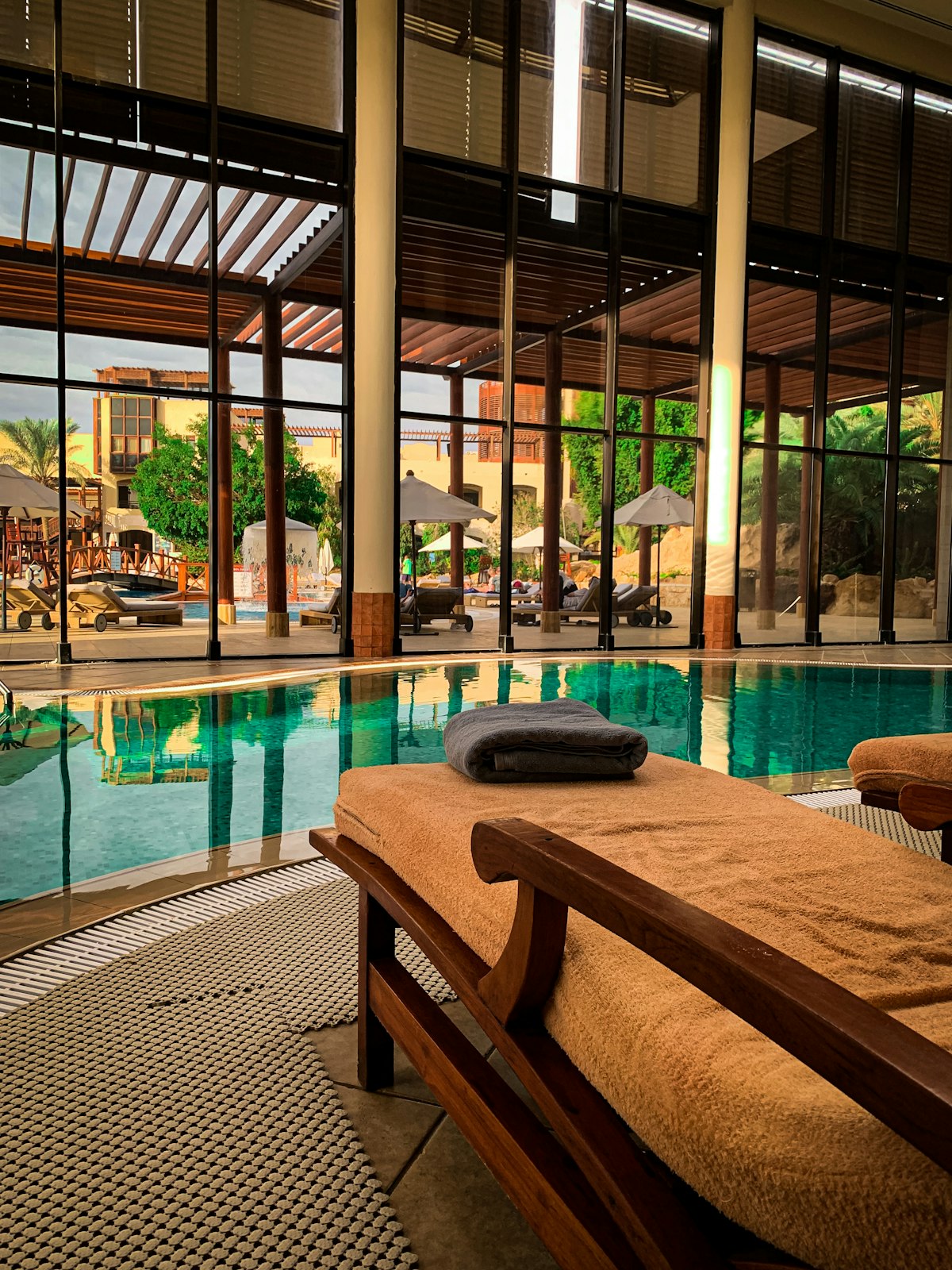 Piscine intérieure de luxe