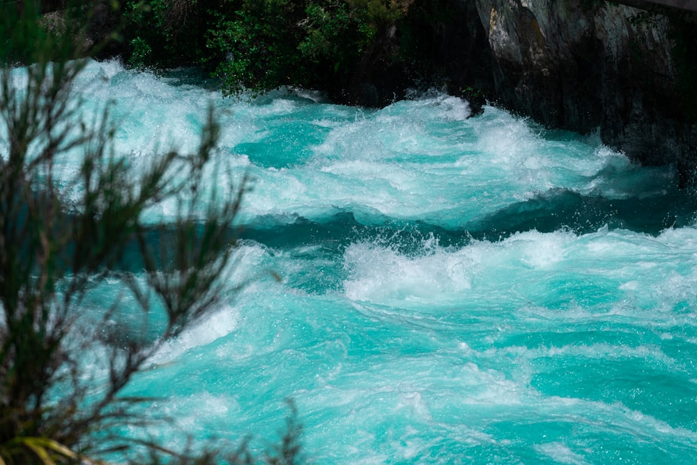 a river that has some blue water in it