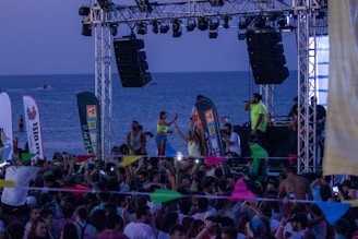 a large crowd of people