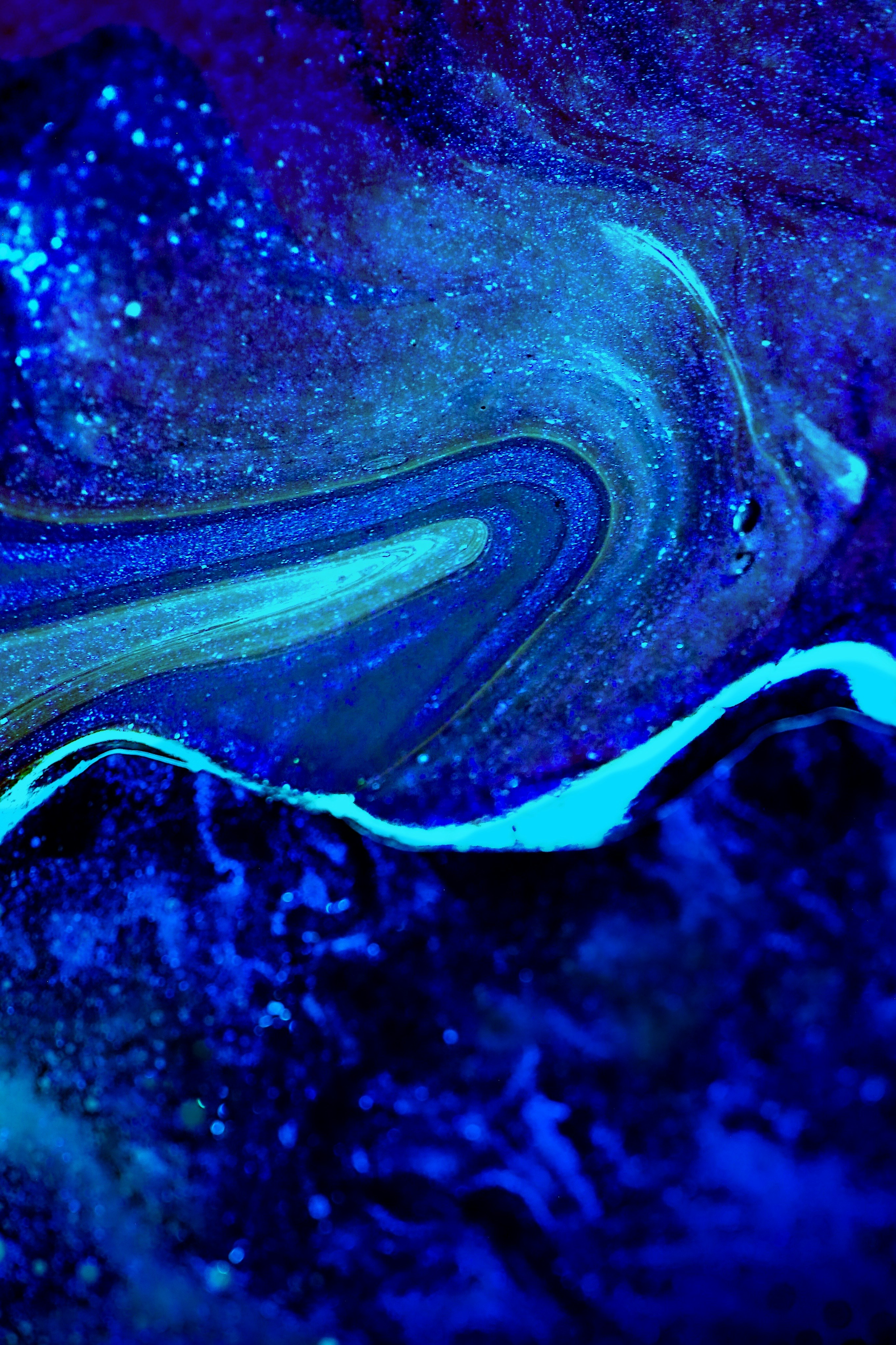 Why Quantum Effects Make Superconductors Float: The Magic of Zero Resistance