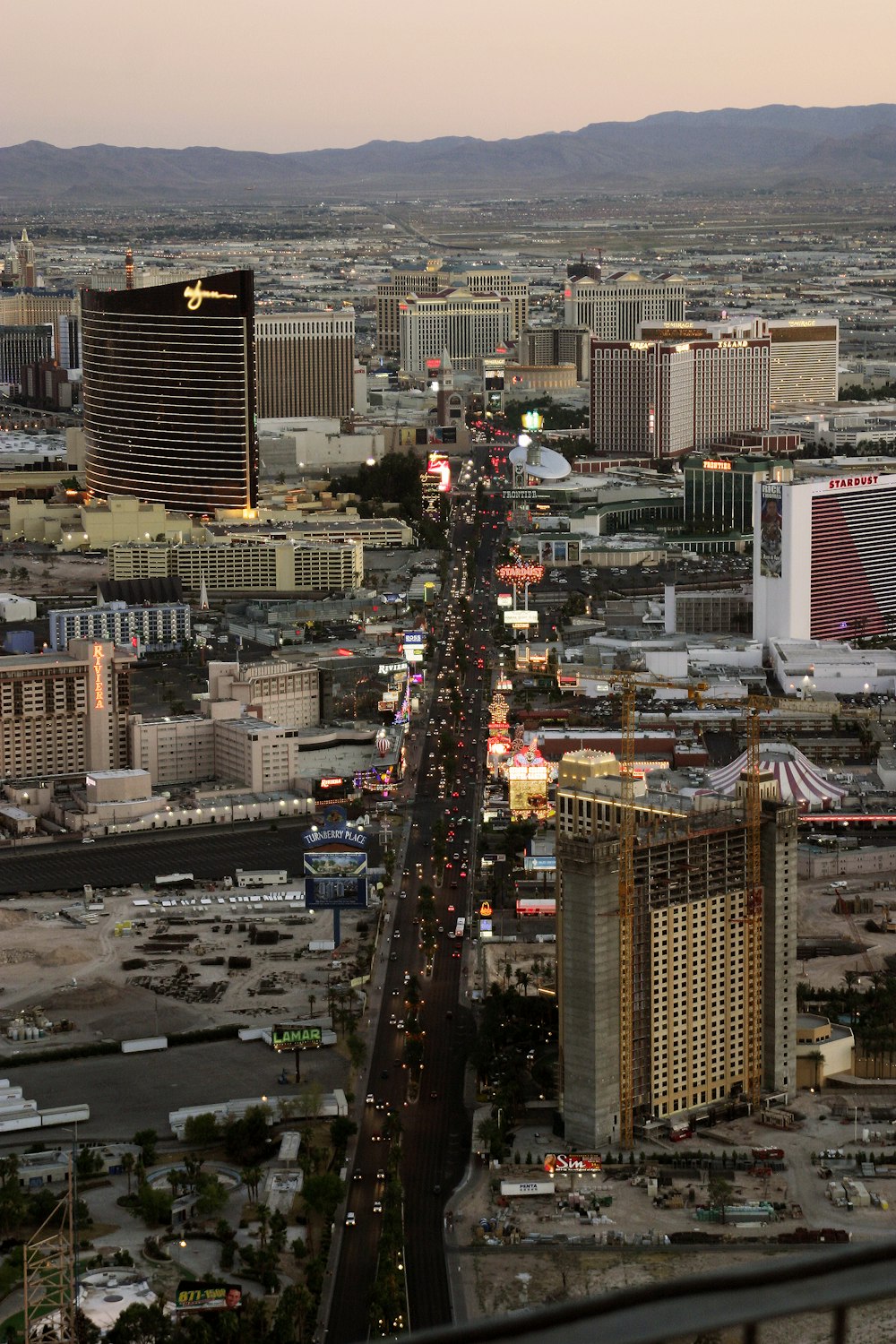 Una vista de Las Vegas desde lo alto de un rascacielos