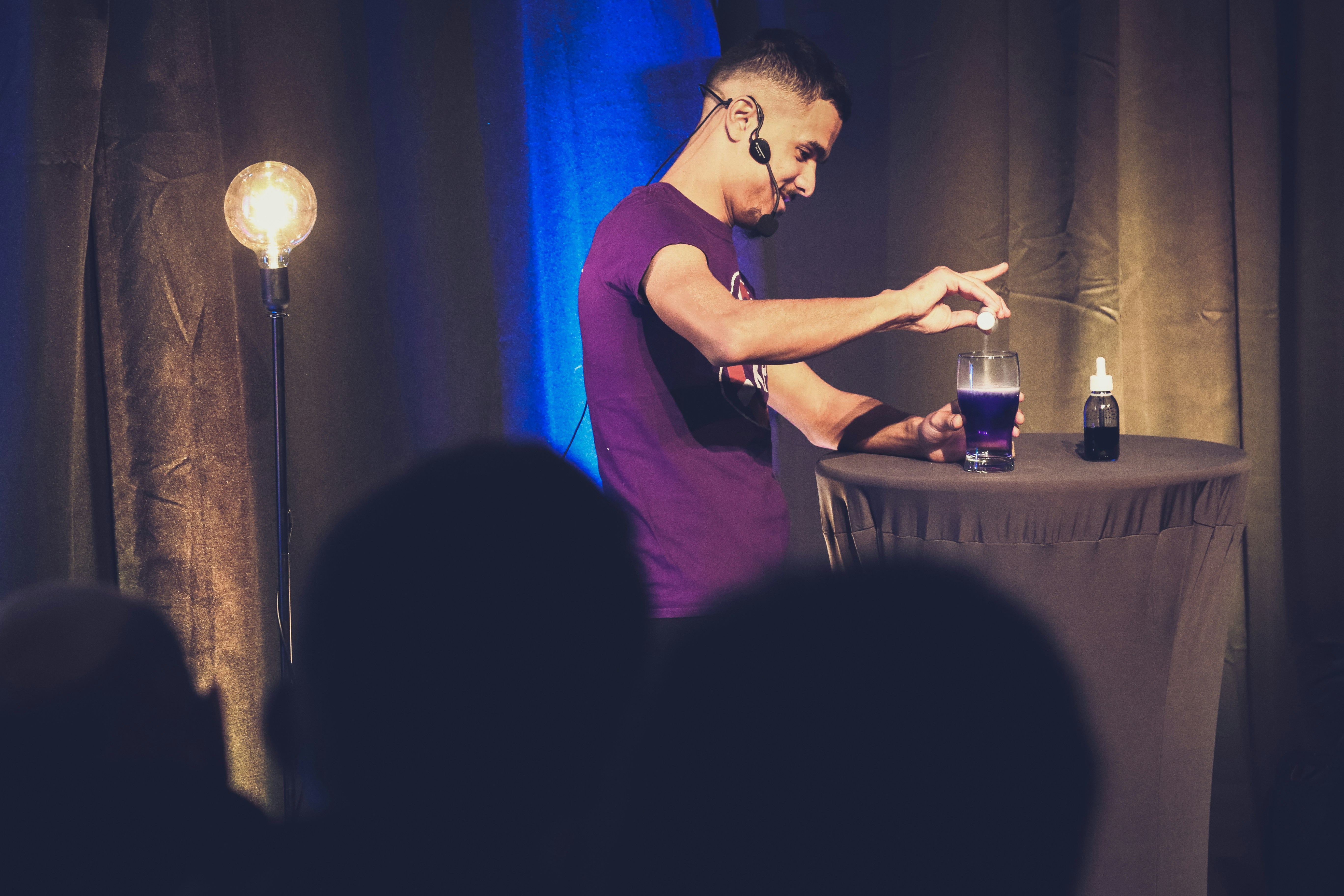 Analisis Kapasitas Paru dan Aliran Udara Pernafasan Manusia yang Mempunyai Kebiasaan Merokok dan Tidak Merokok Image