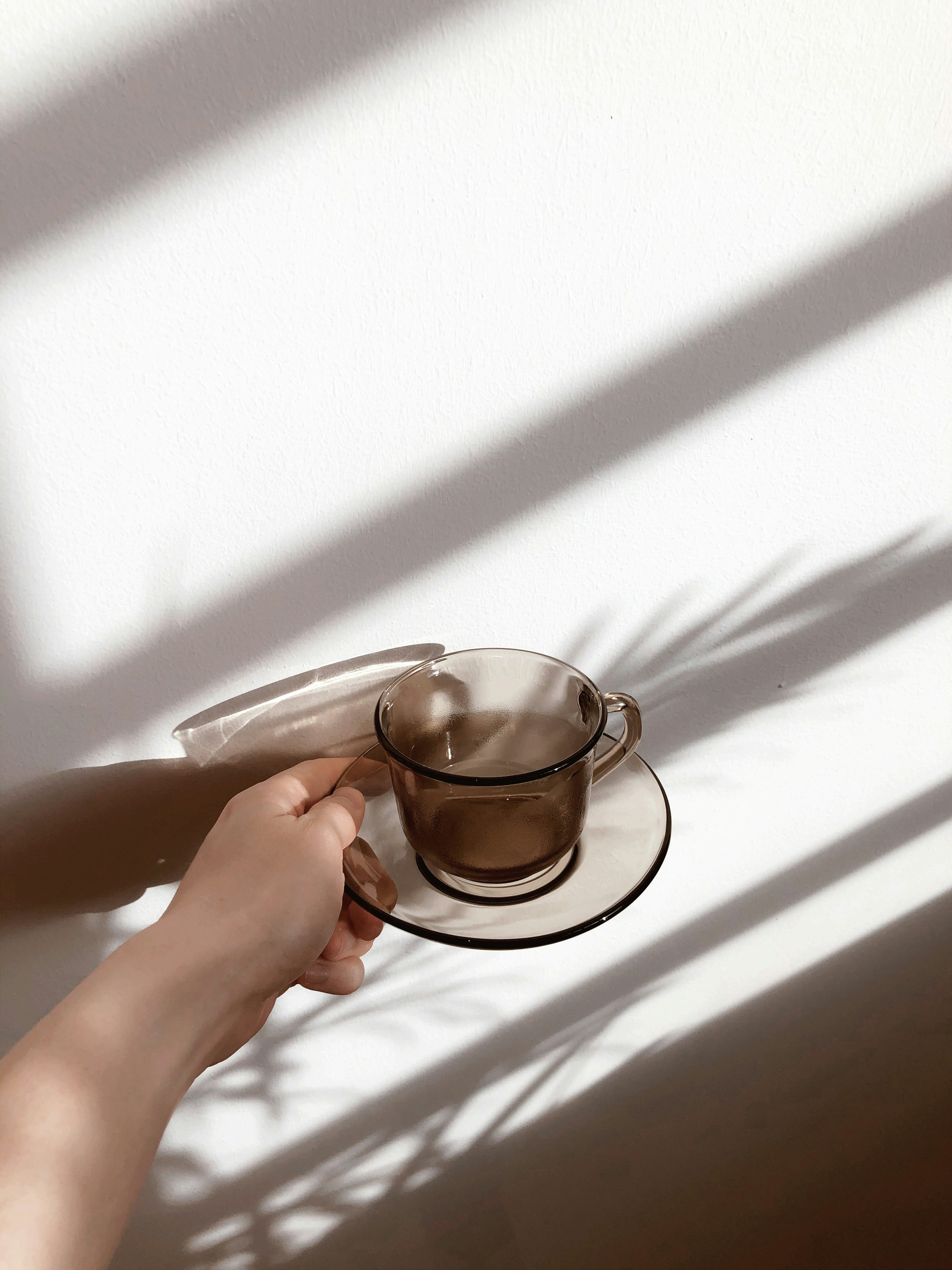 6 Whitening Tips for a Brighter Morning Routine