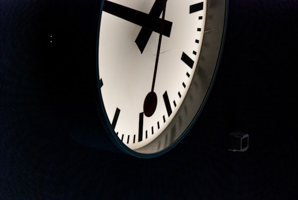 Photo 1642524173997 1fe78b54d7f6?q=85&w=600&h=600&fit=crop