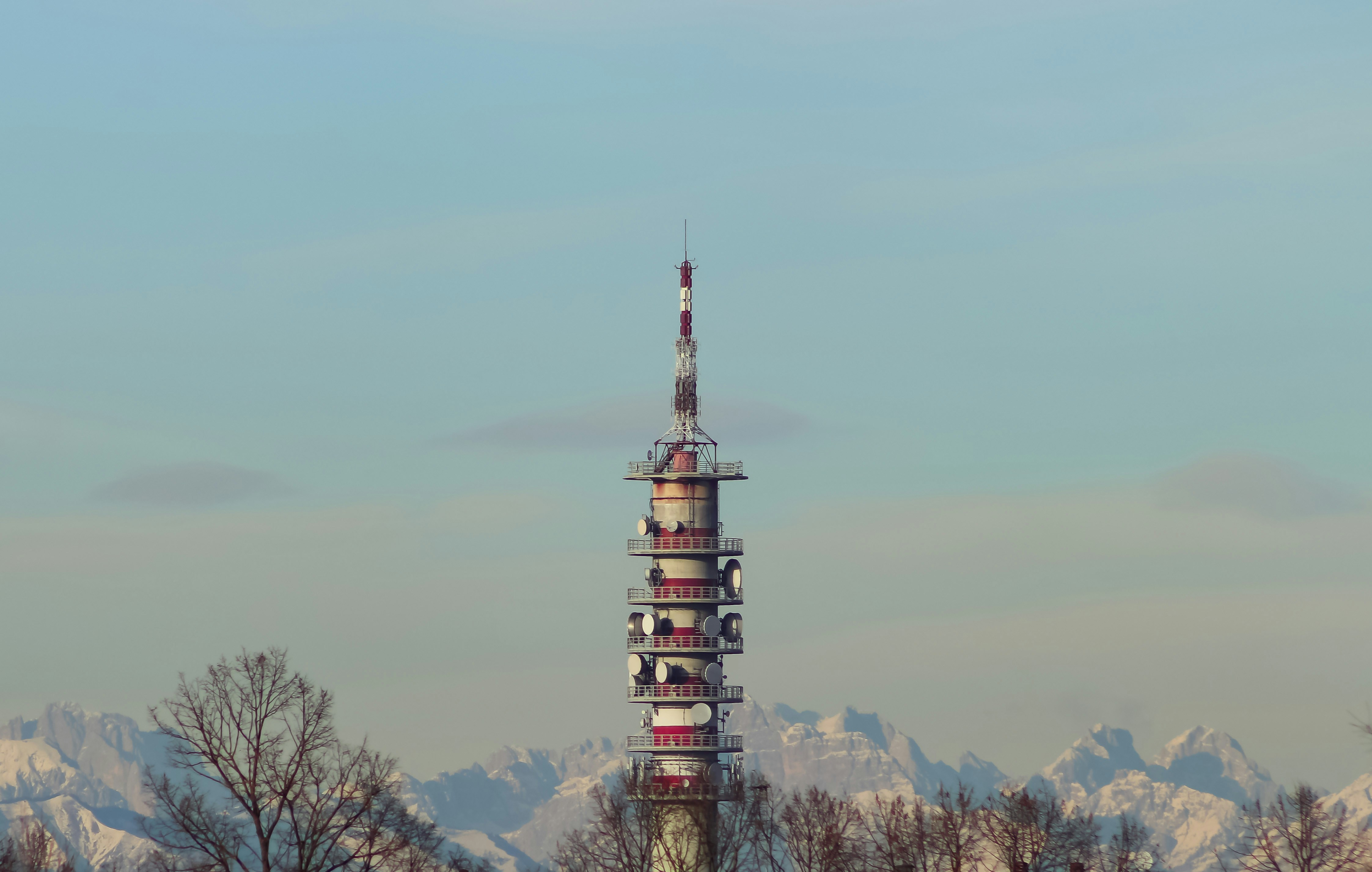 a very tall tower with a lot of people on it