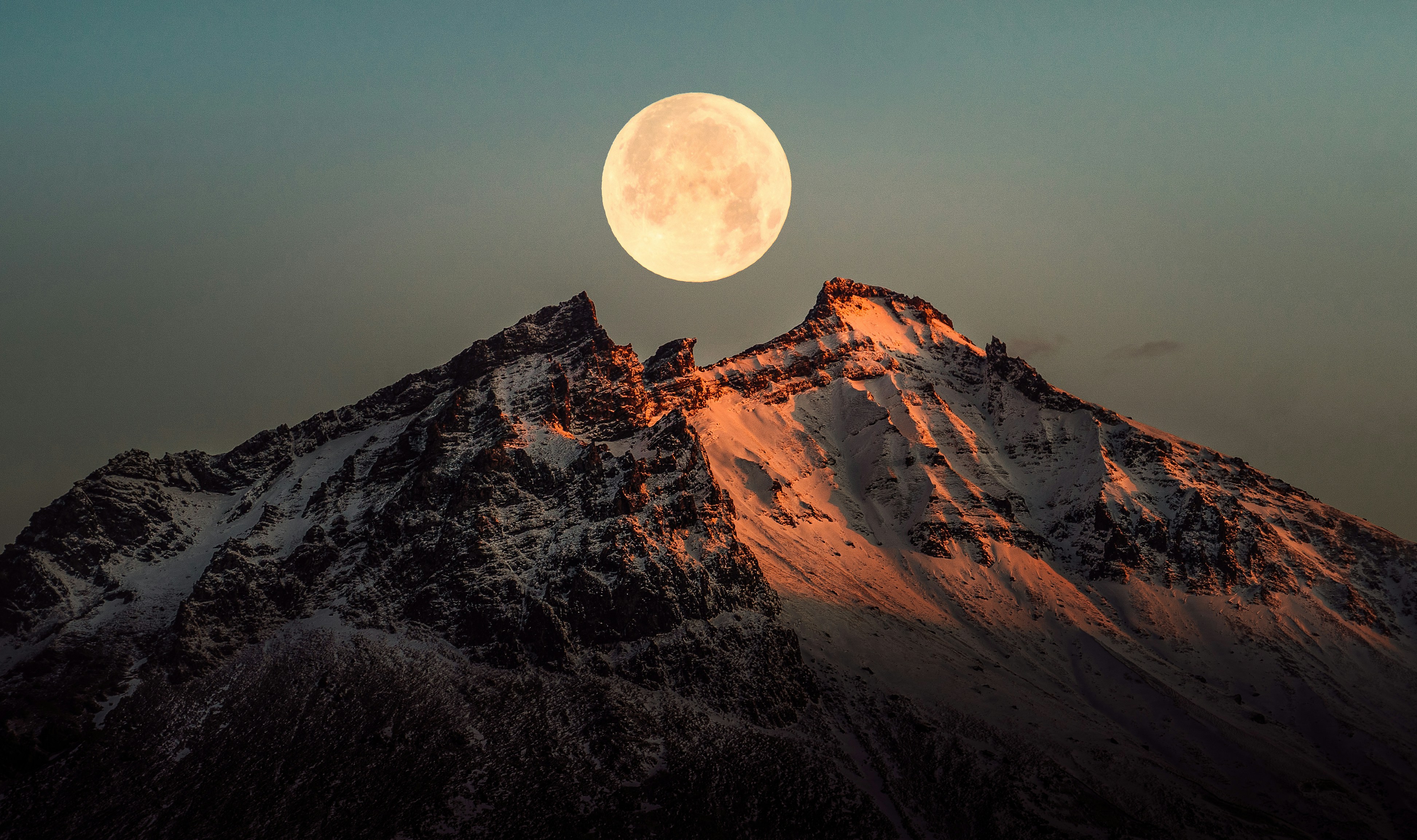 Guérir au rythme de la lune : comment intégrer les cycles lunaires dans votre pratique énergétique