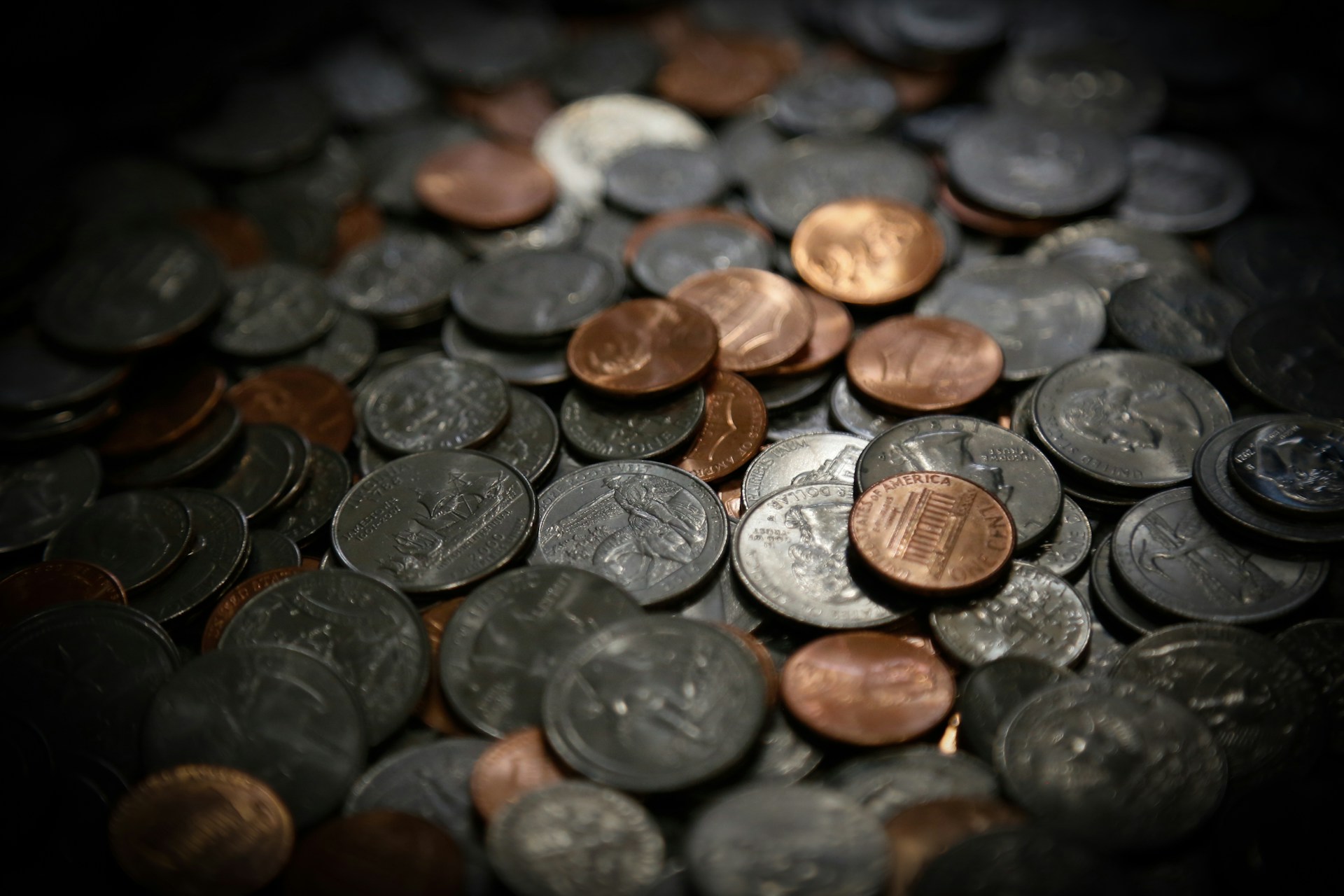 gray computer monitor