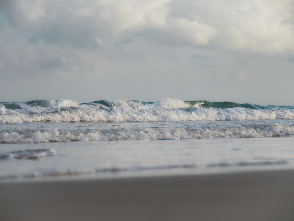 Una vista del océano desde la playa