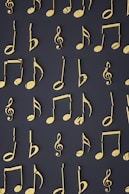 text, shape, arrow