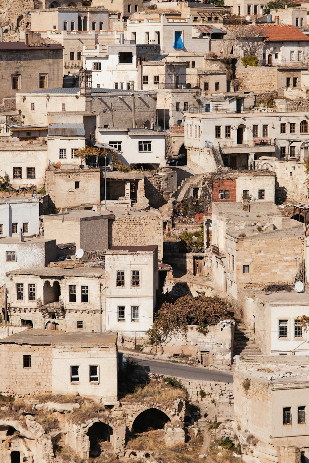 a large group of buildings that are next to each other