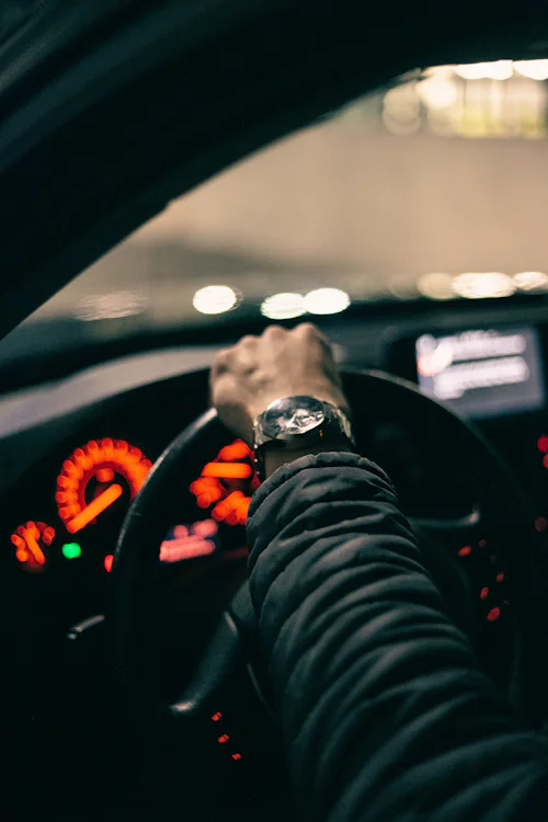 Driving School Management System — Driver learning behind the wheel