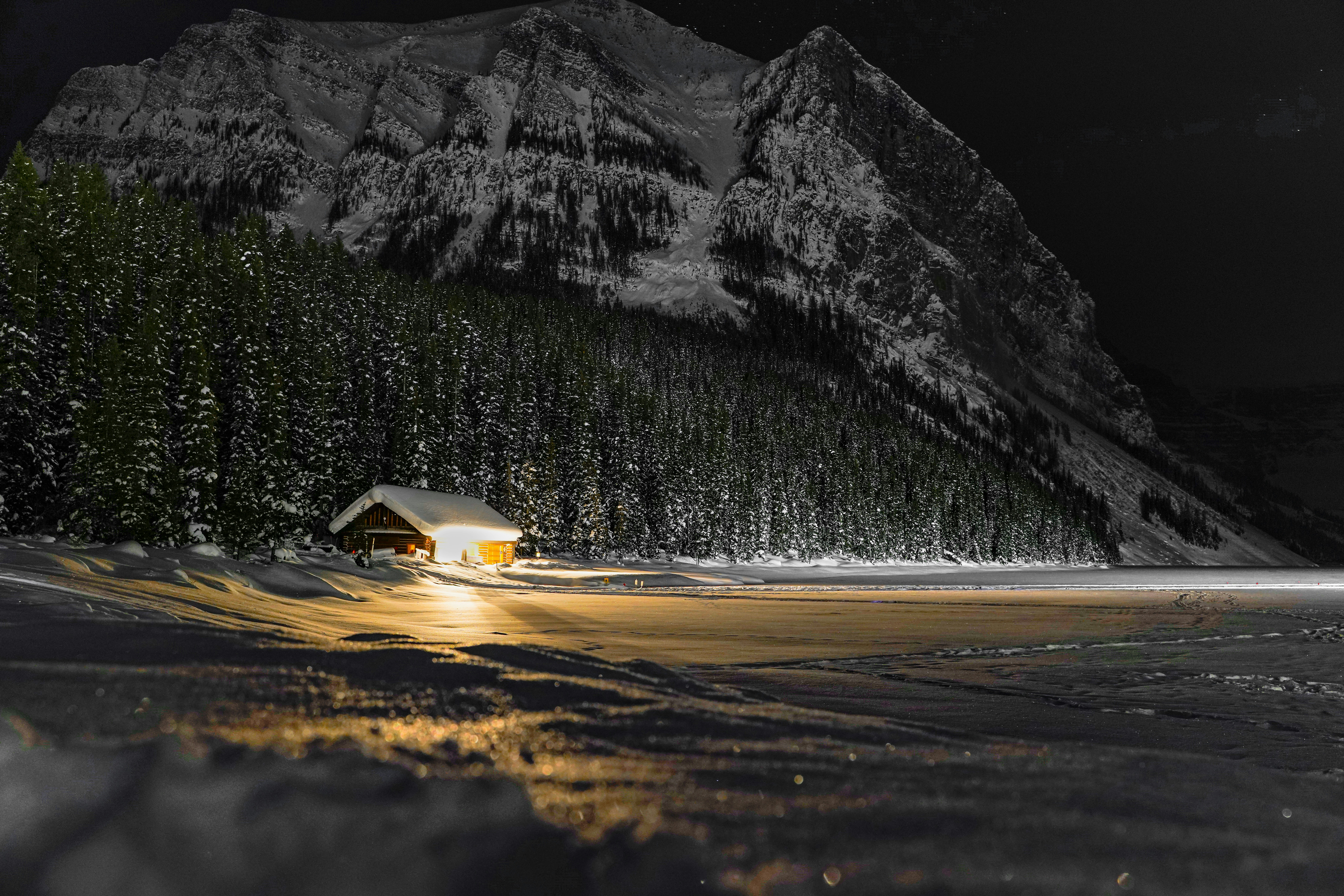 Chateau lake Louise boat house