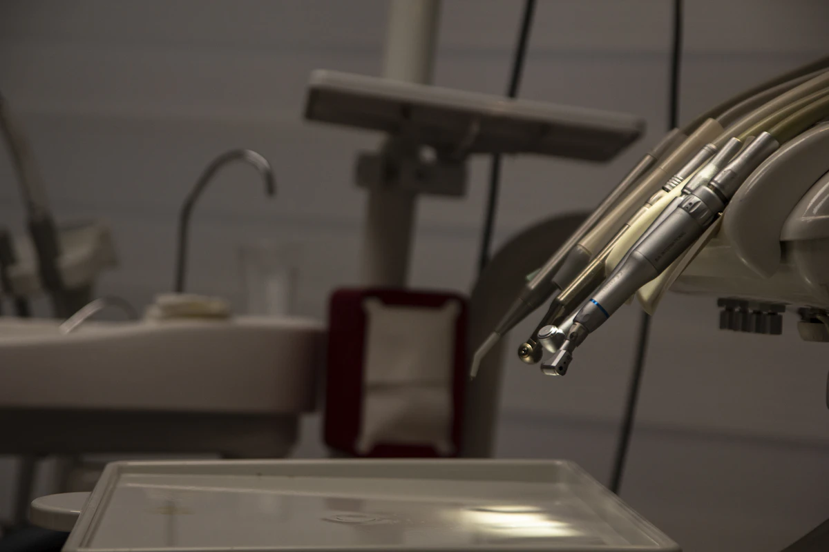 Dental Front Office Automation: 40% Cost Cut 2026