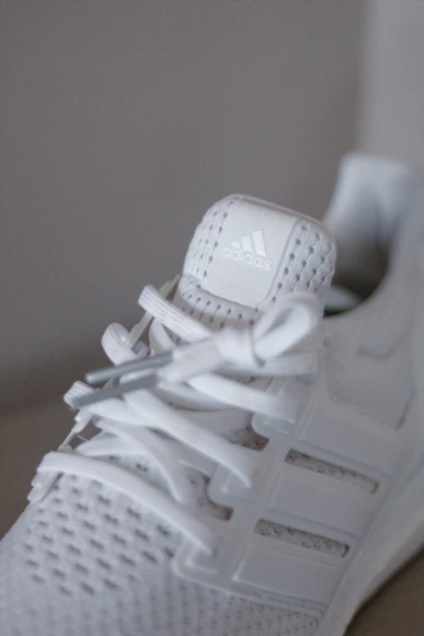 Adidas Ultraboost 22 White