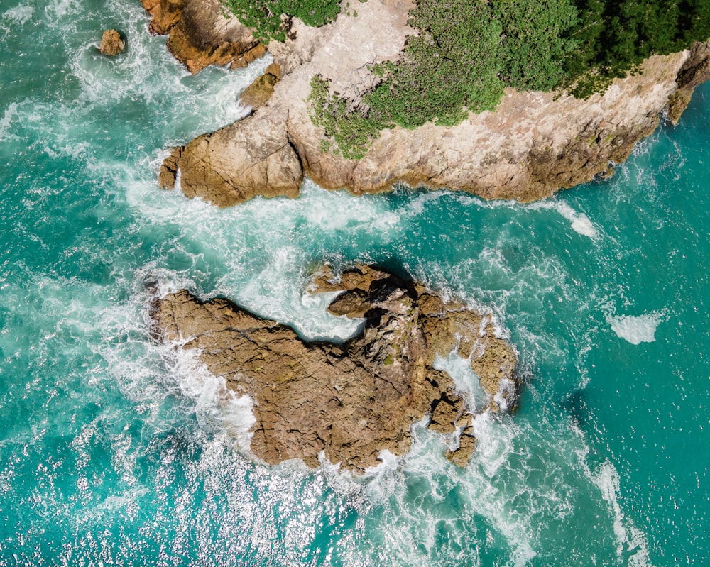 a bird's eye view of a body of water