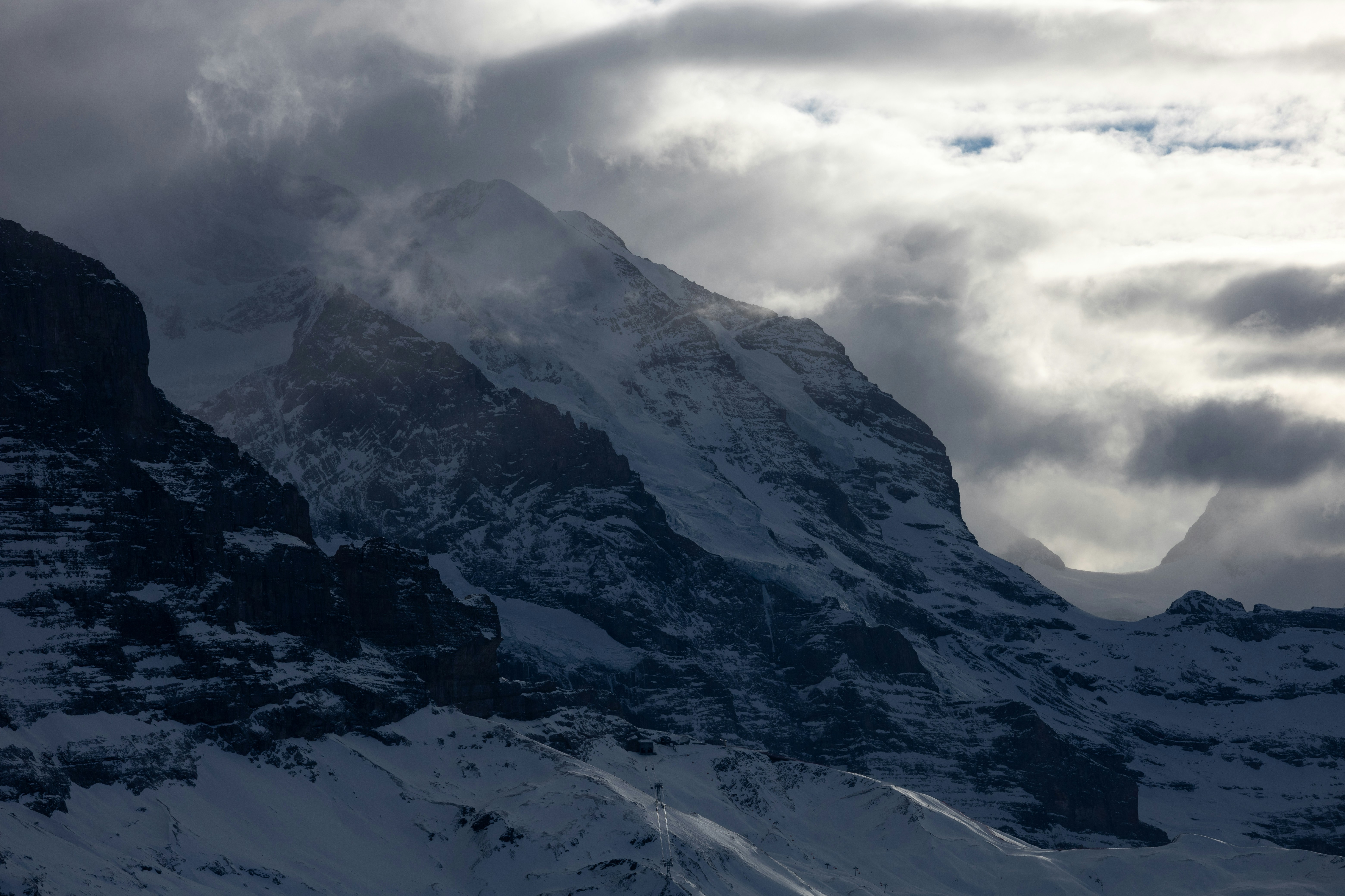 Choose from a curated selection of grey wallpapers for your mobile and desktop screens. Always free on Unsplash.