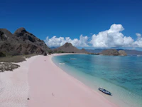 Best Outdoor Seating Restaurants in Labuan Bajo for Dining Under Open Skies