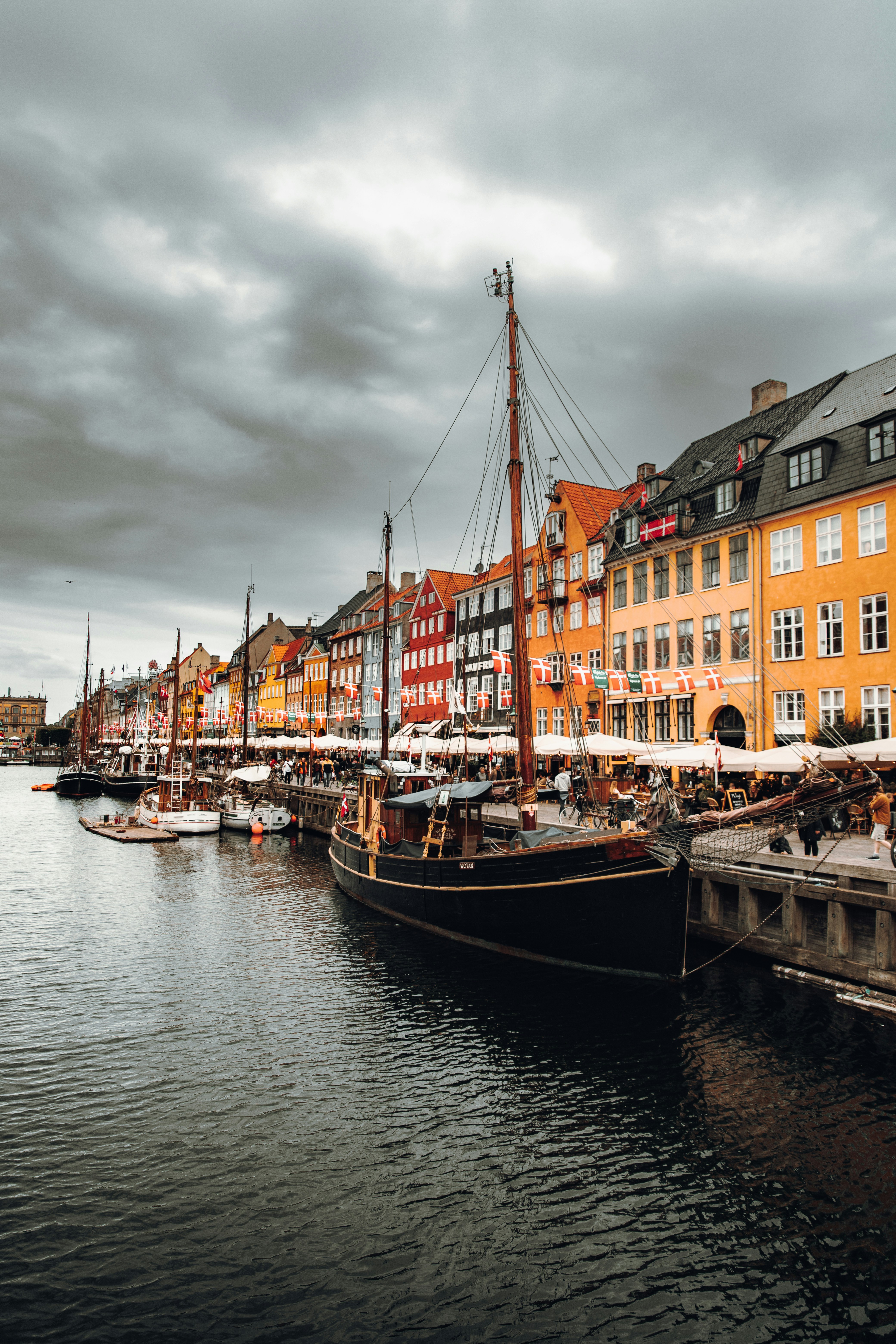 Photo by danieljschwarz