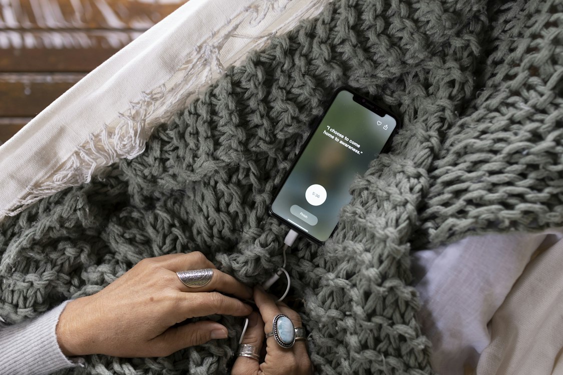 What the Bemellou App Does in an Anxious Moment