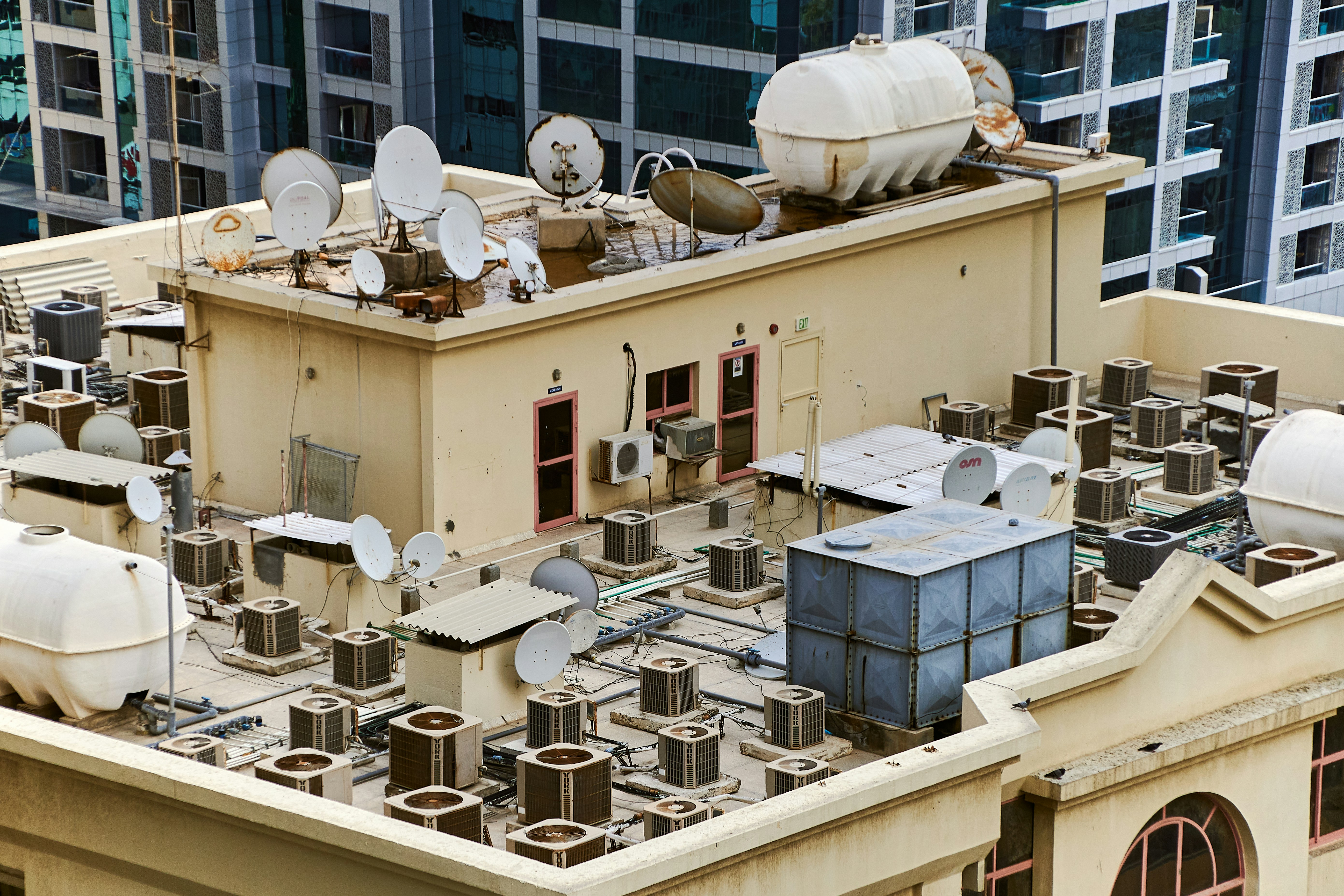 various commercial rooftop HVAC units - commercial heating system prosper