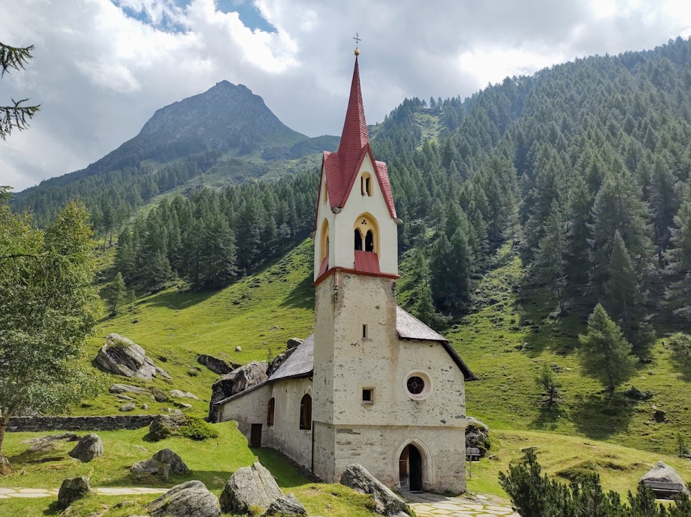 a small church in the middle of a mountain