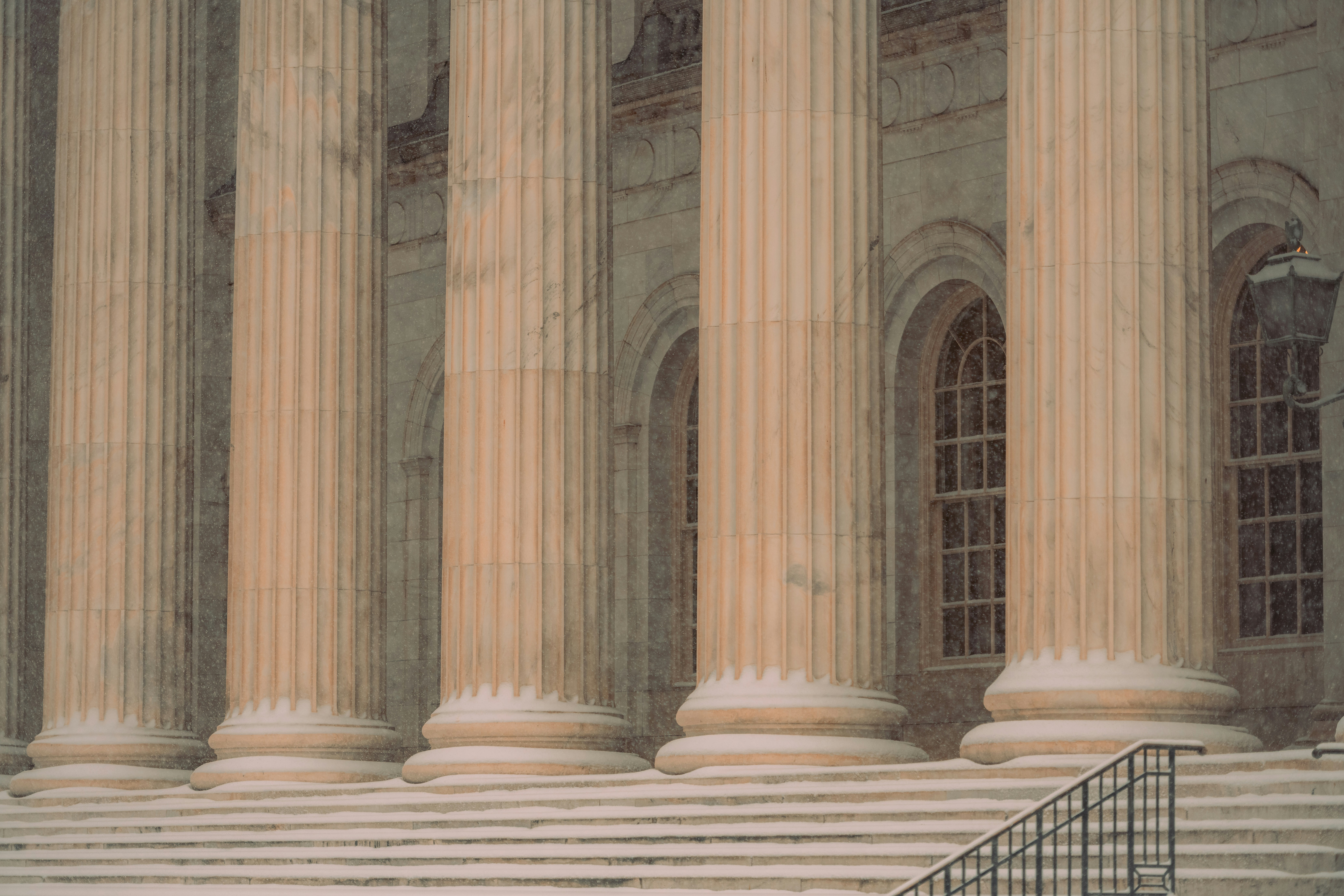 federal courthouse exterior columns and steps