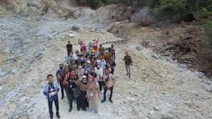 Group photo of the Geoaurum team during a fieldwork expedition