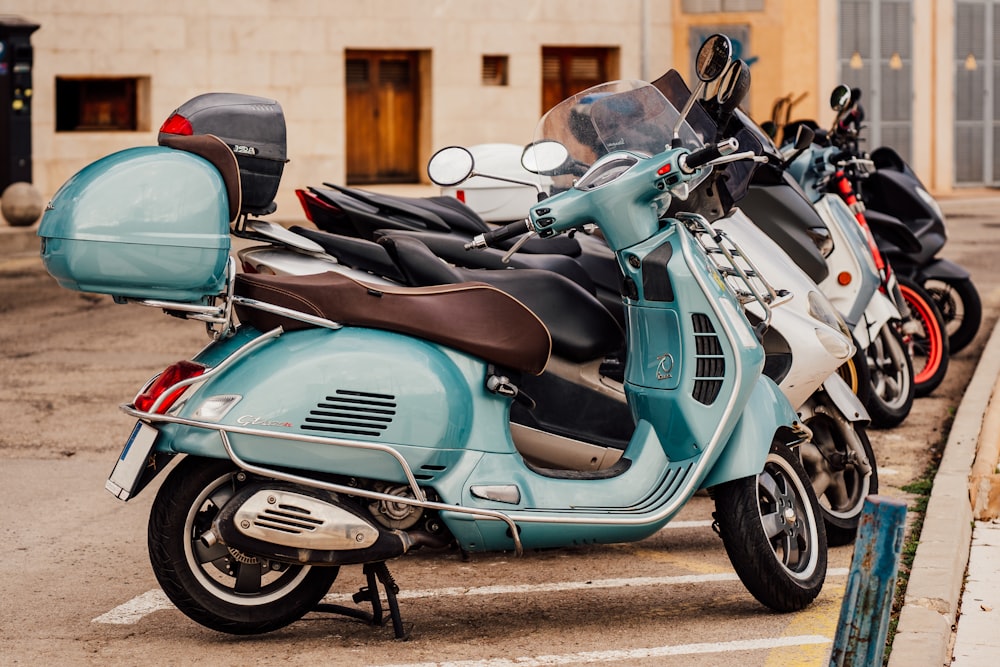 a row of motorcycles parked next to each other