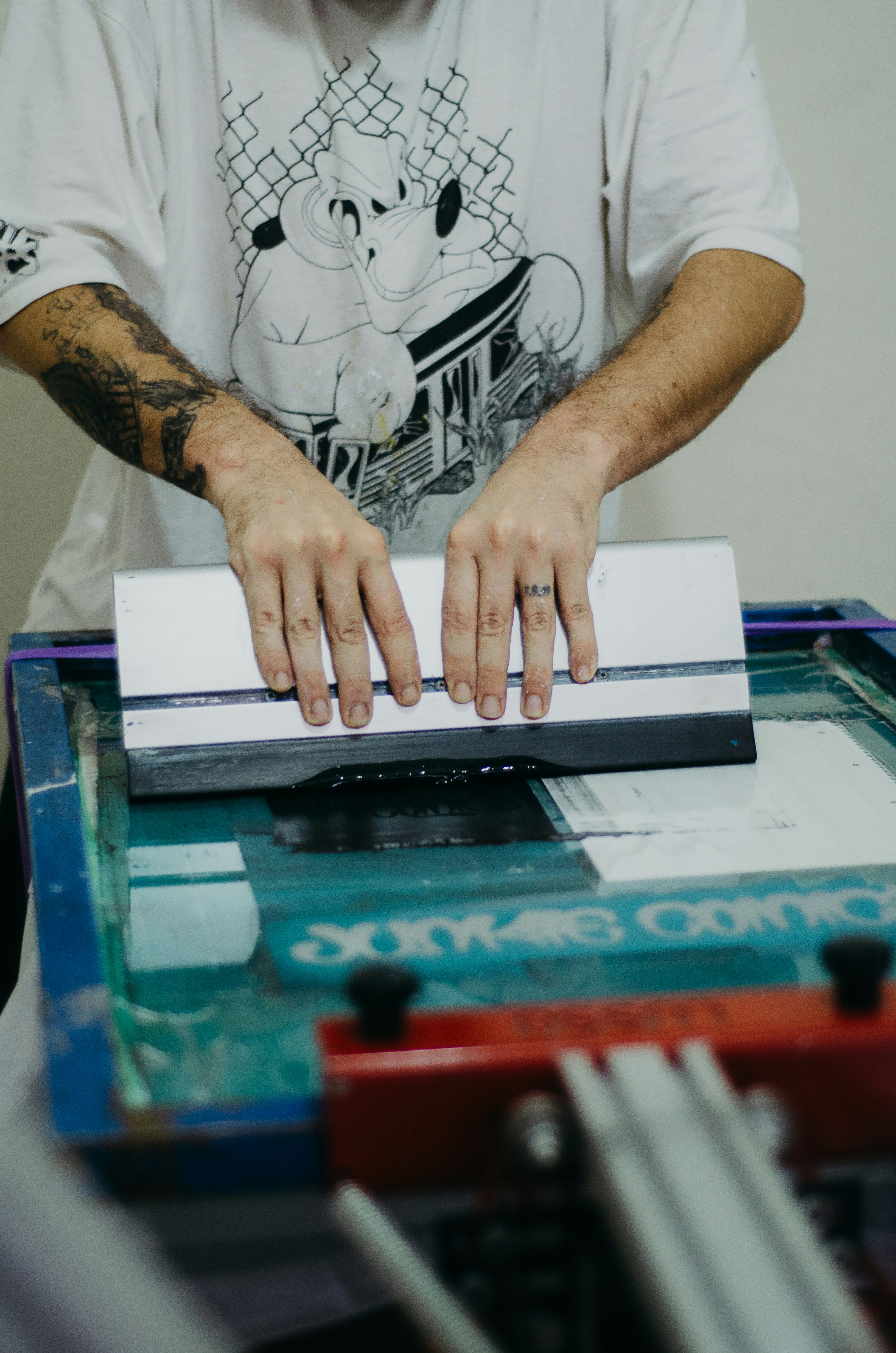 7 Print-Ready Typography T-Shirt Design Checks Before Production