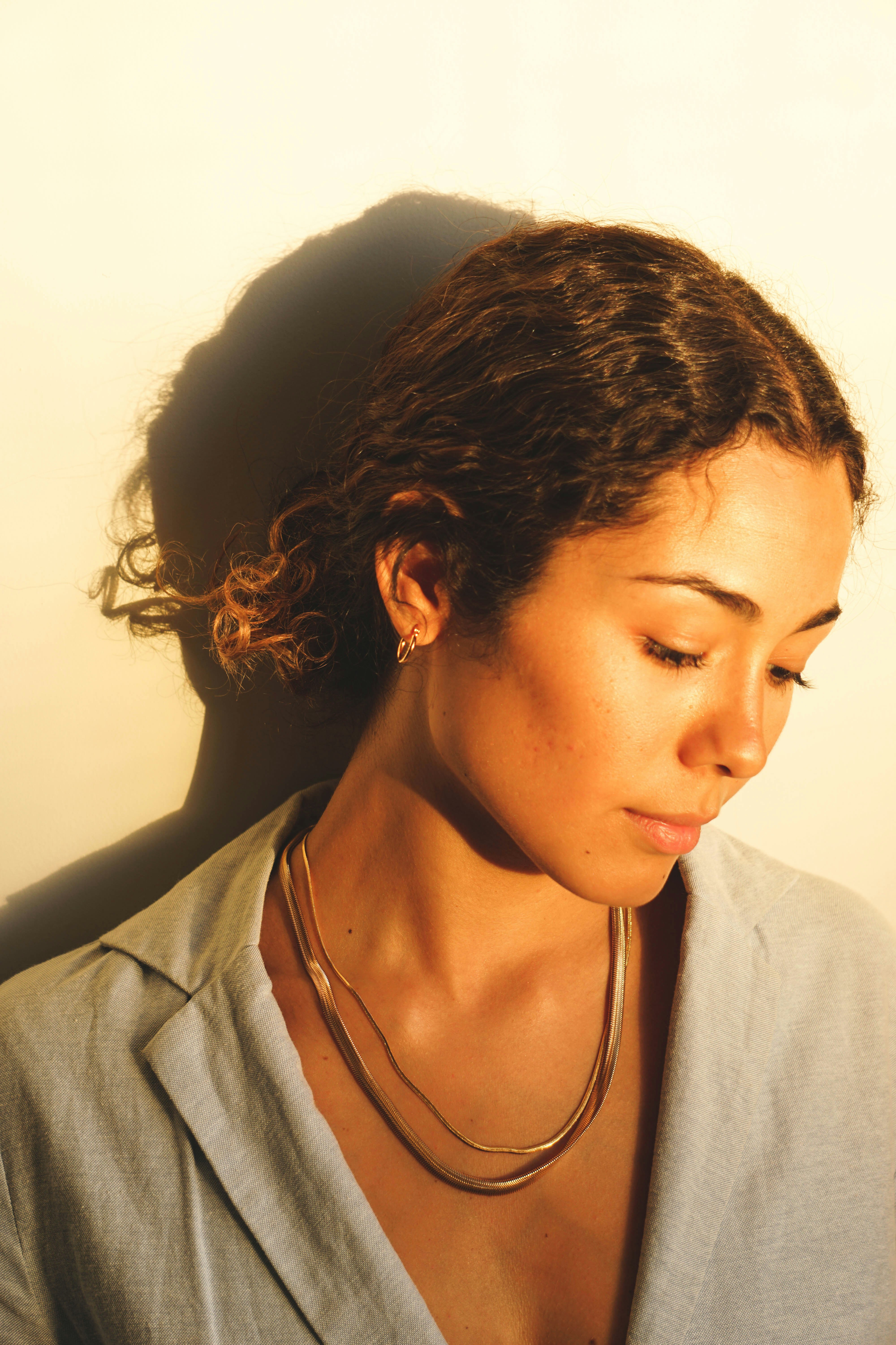 gray computer monitor