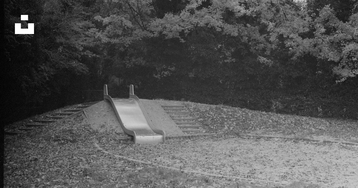 Unsplash Ramps A black and white photo of a skateboard ramp photo – Free Play area ...