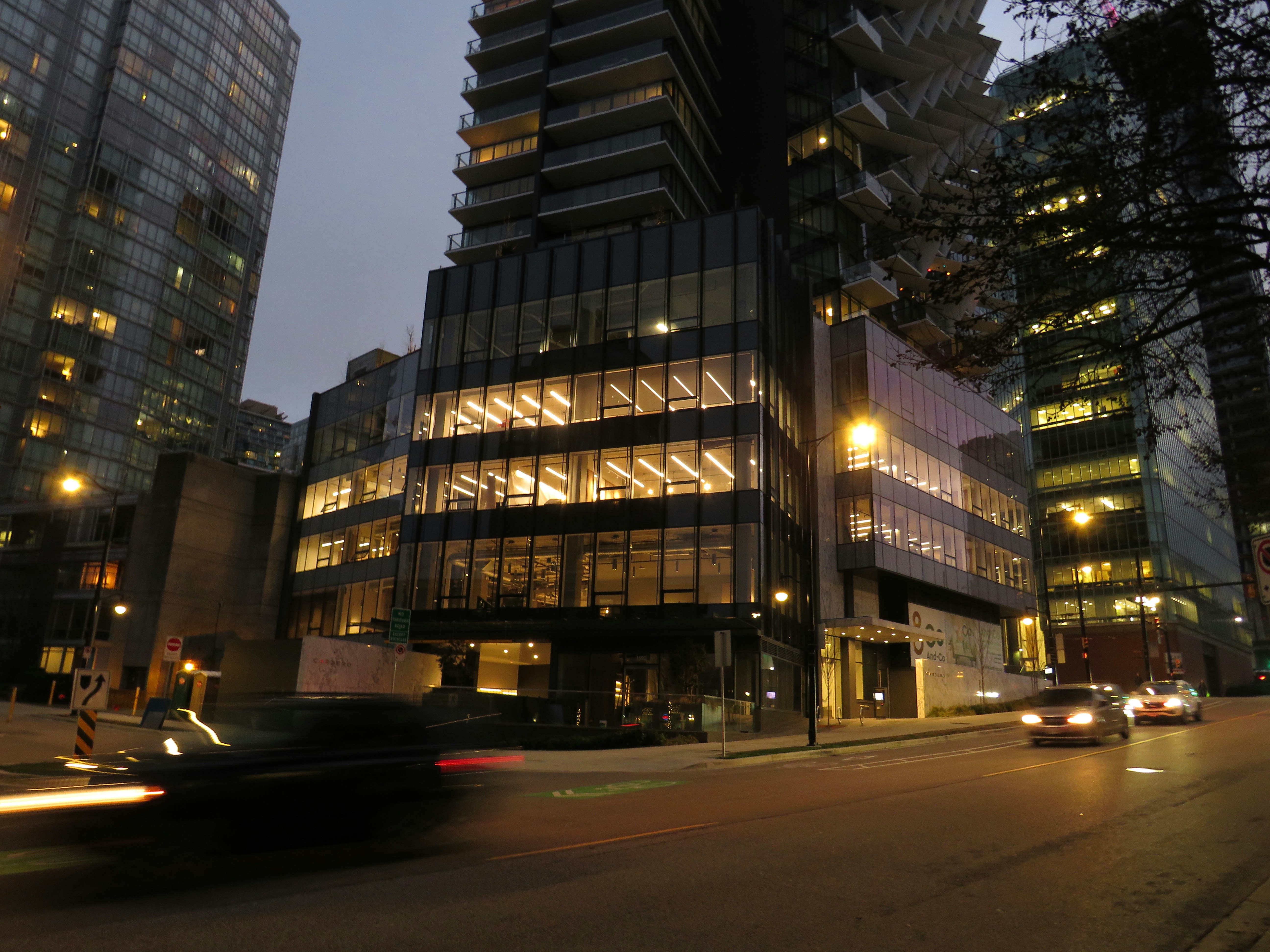 Photo by albertstoynov