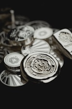 a close up of a bunch of metal buttons
