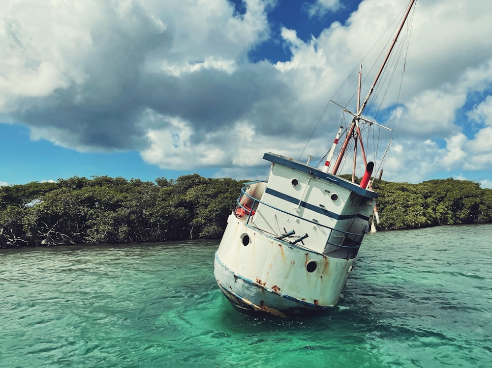 a boat that is sitting in the water