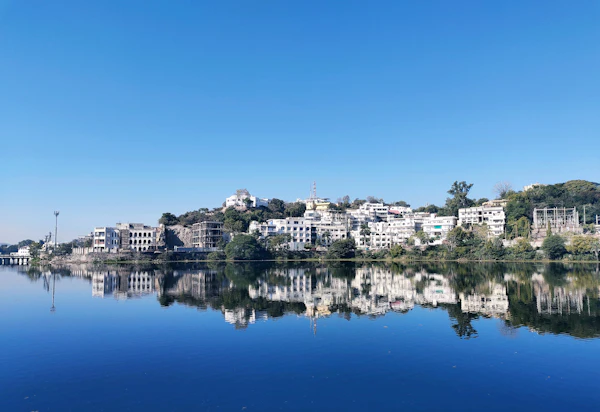 Lake Pichola glowing at dusk