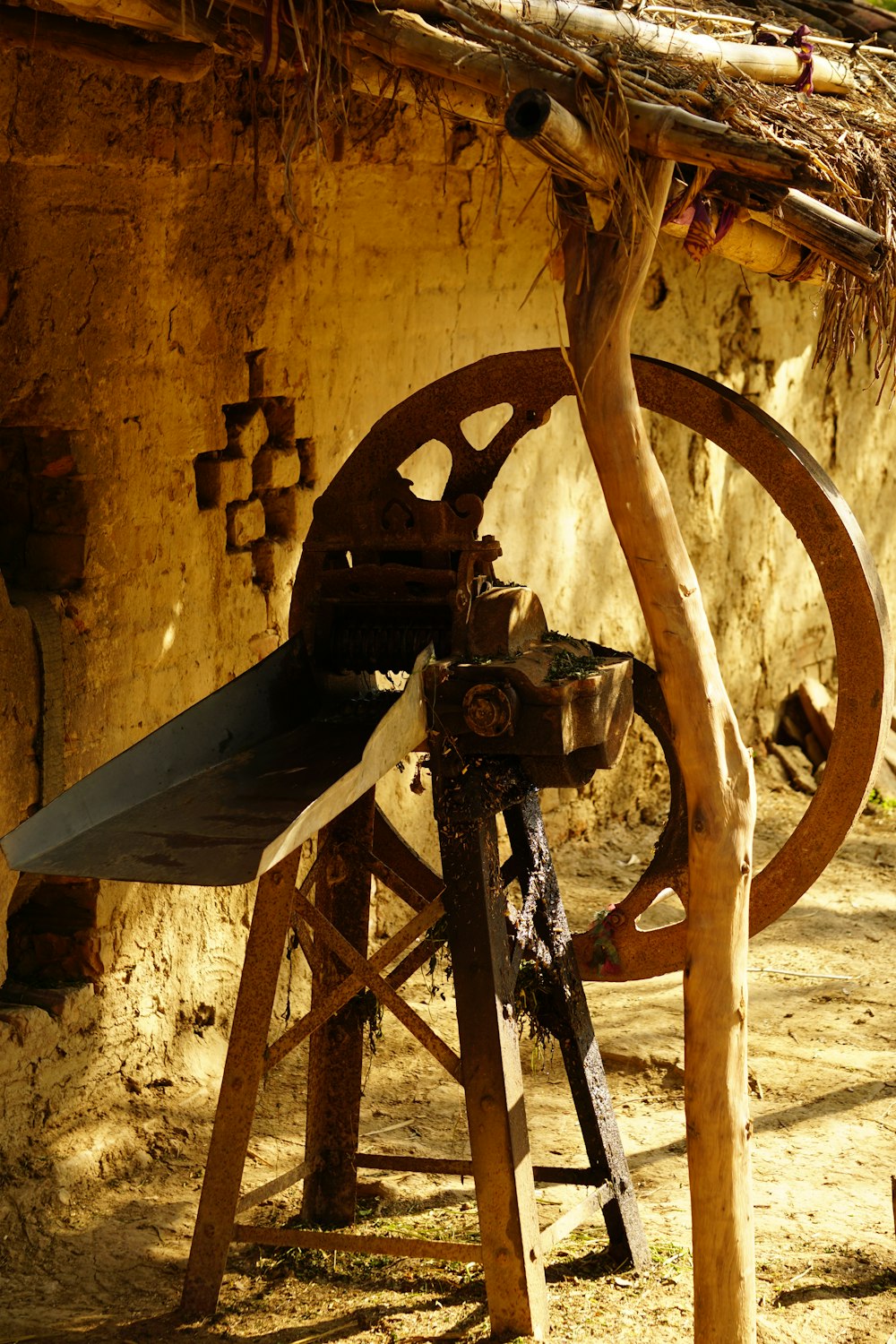 a machine that is sitting outside of a building