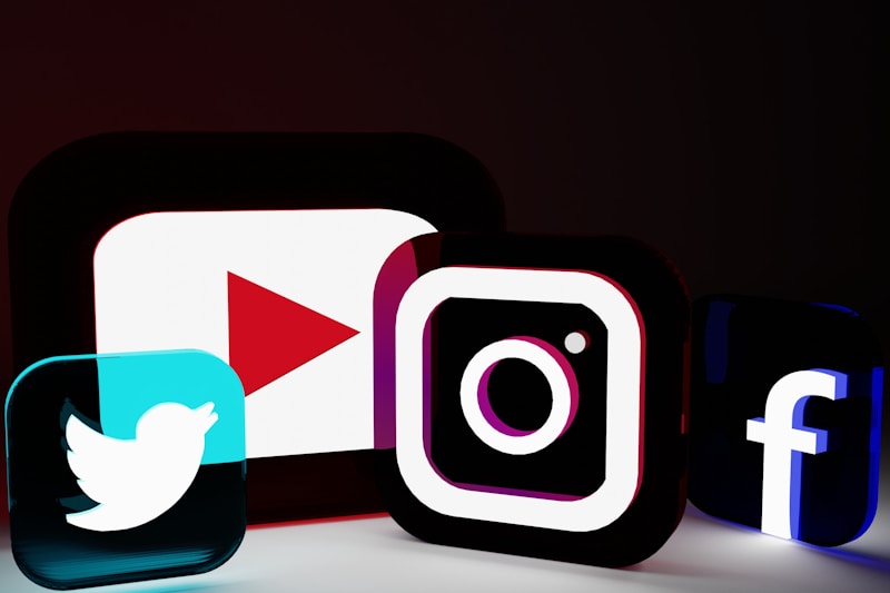 Social media logo collection representing restaurant marketing