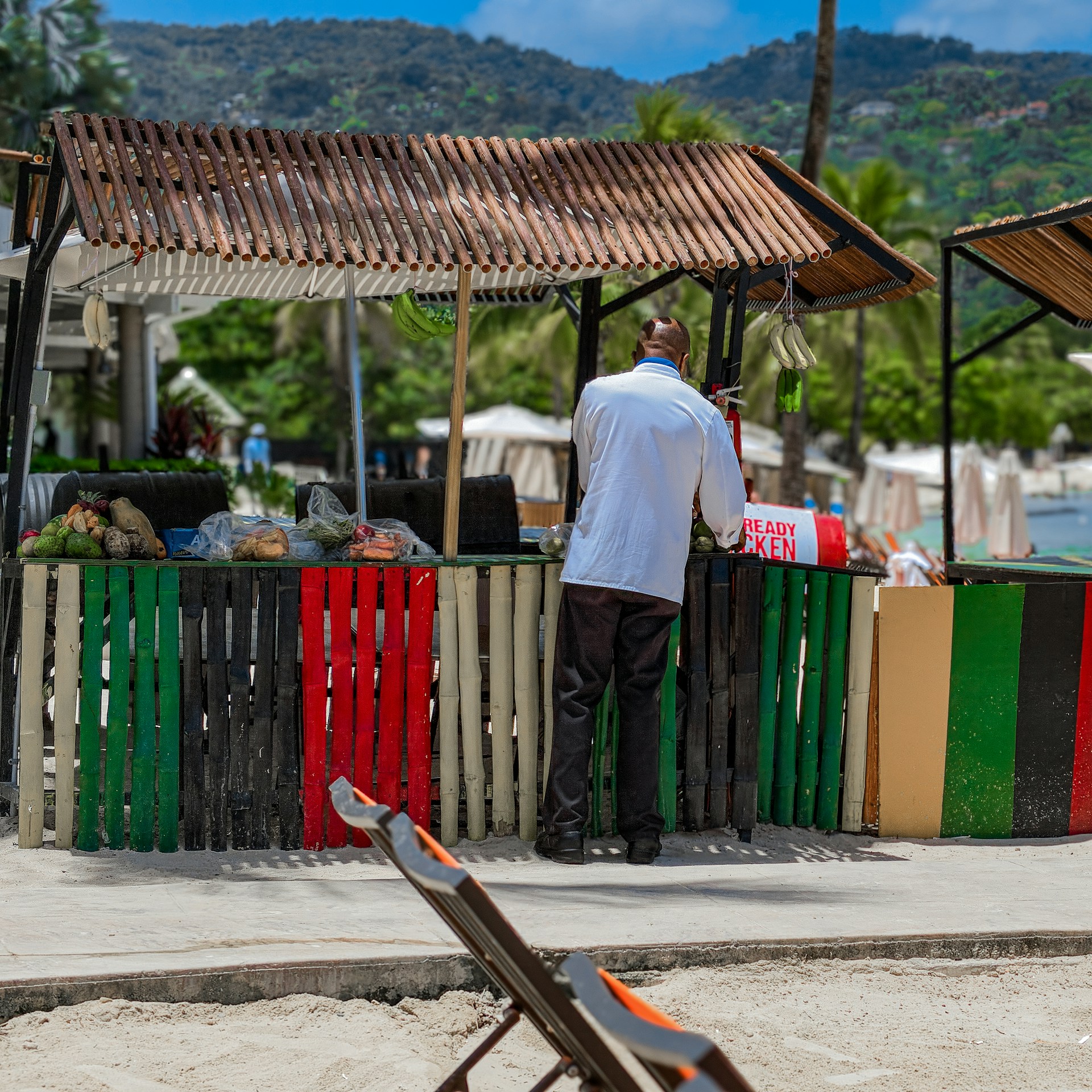 gray computer monitor