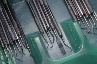 a group of surgical instruments sitting on top of a table