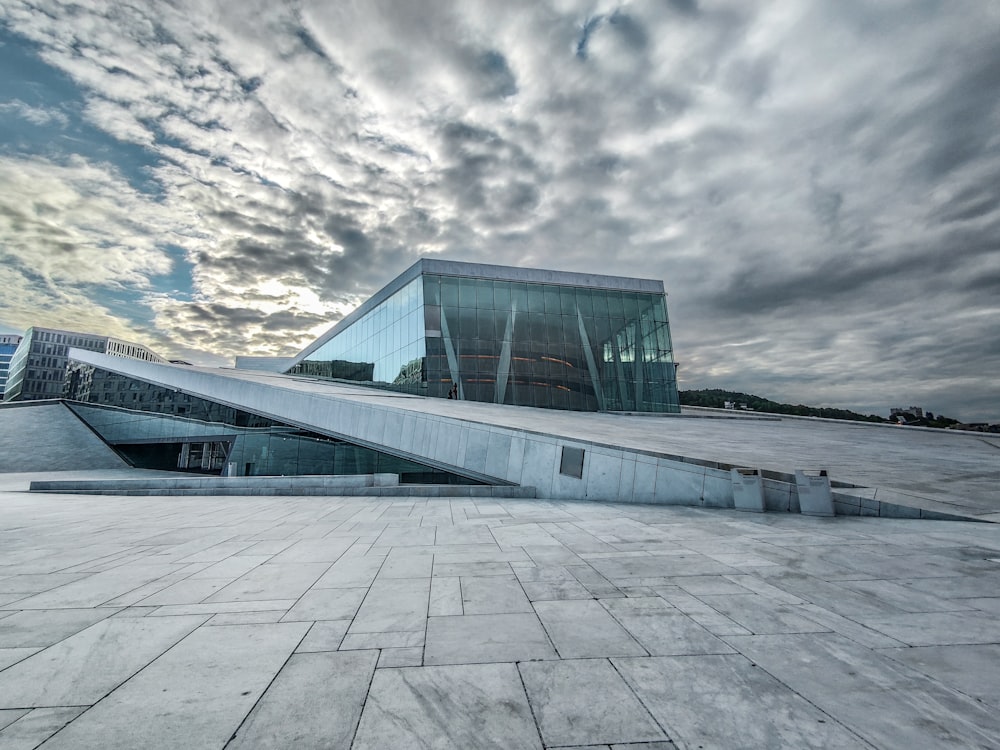 a large building with a sky background