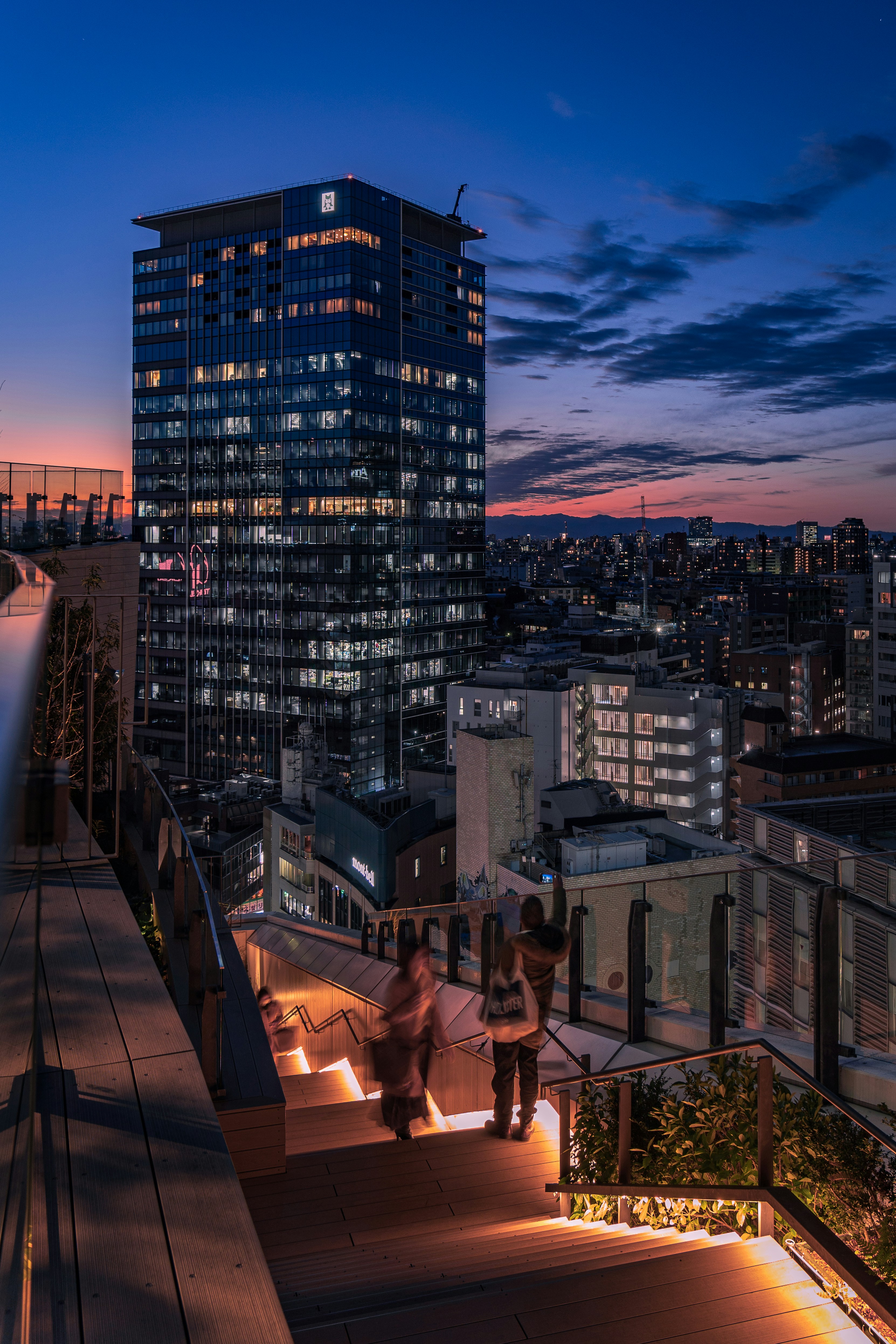 Late-Night Train Station Towns and Local Izakaya Culture